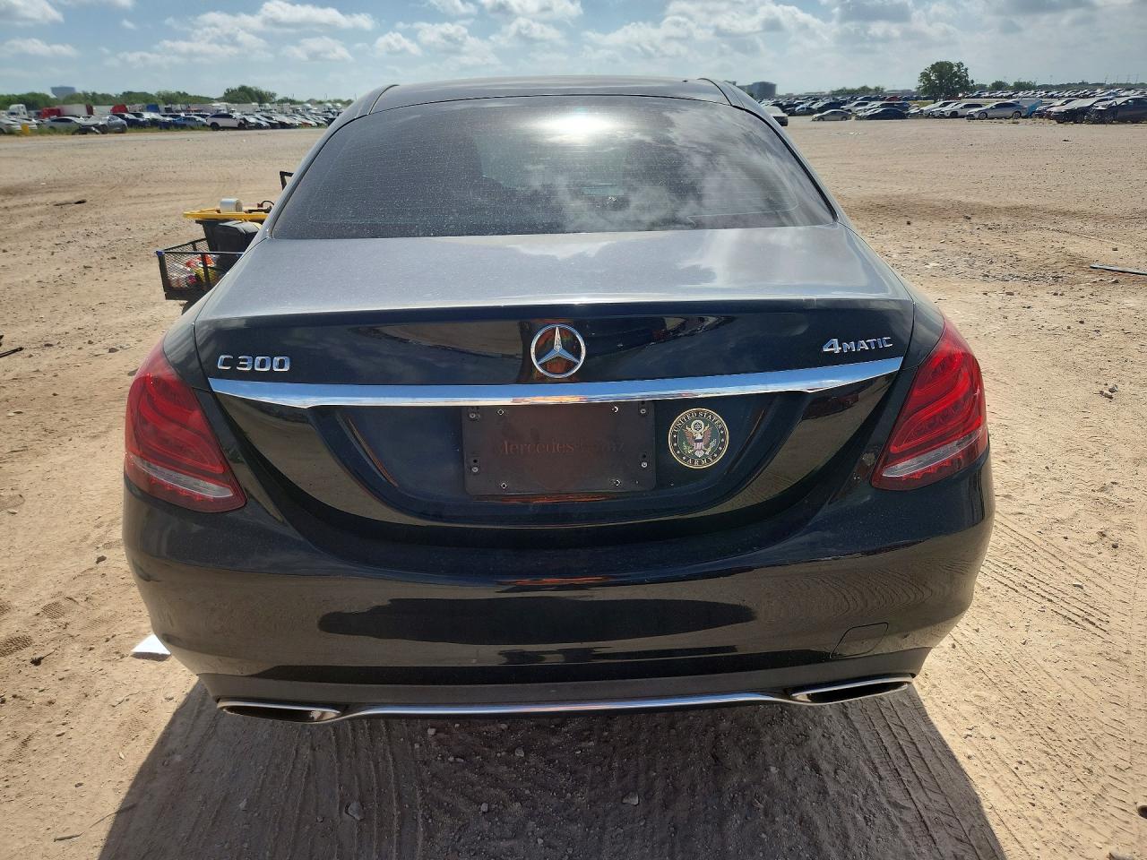 2015 Mercedes-benz C 300 4matic Black vin: 55SWF4KB9FU093592