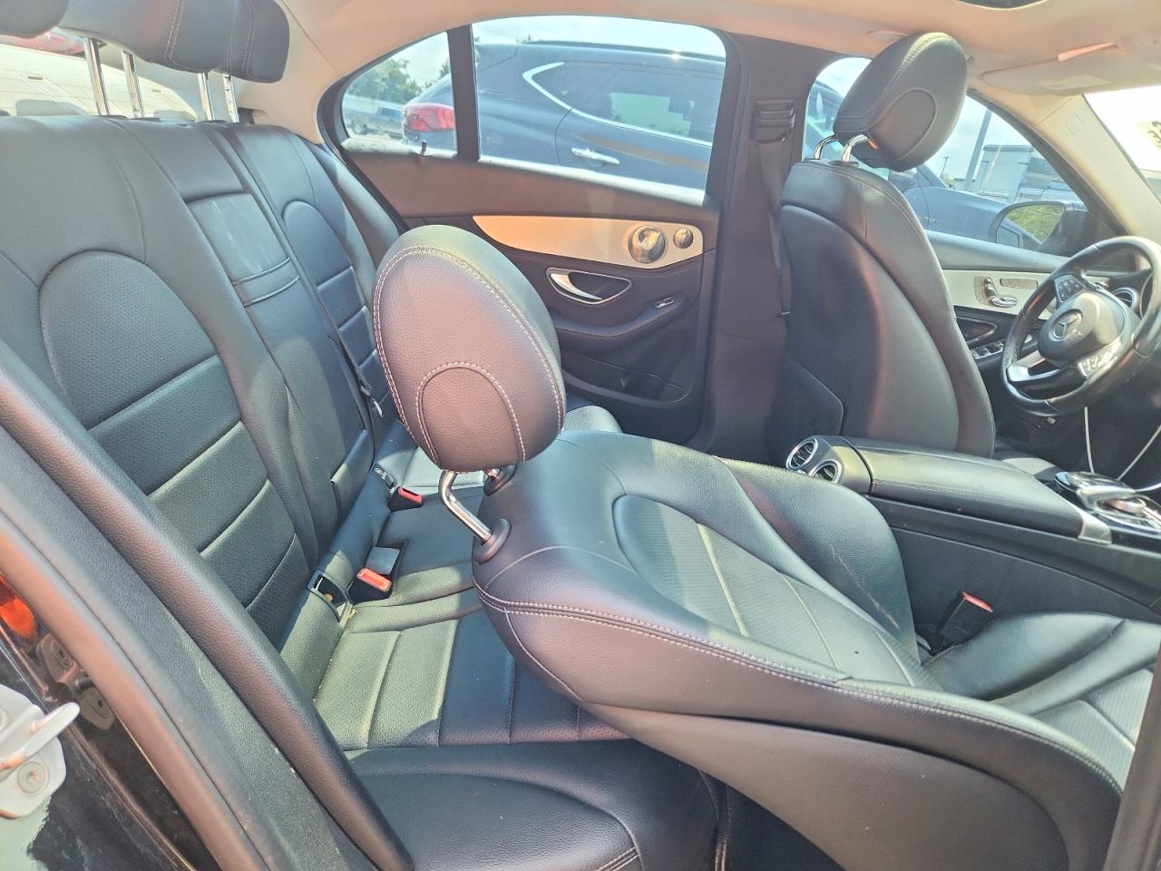 2015 Mercedes-benz C 300 4matic Black vin: 55SWF4KB9FU093608