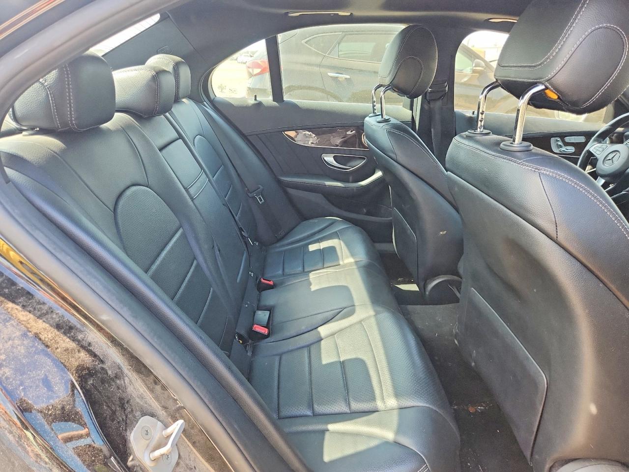 2016 Mercedes-benz C 300 4matic Black vin: 55SWF4KB9GU144087