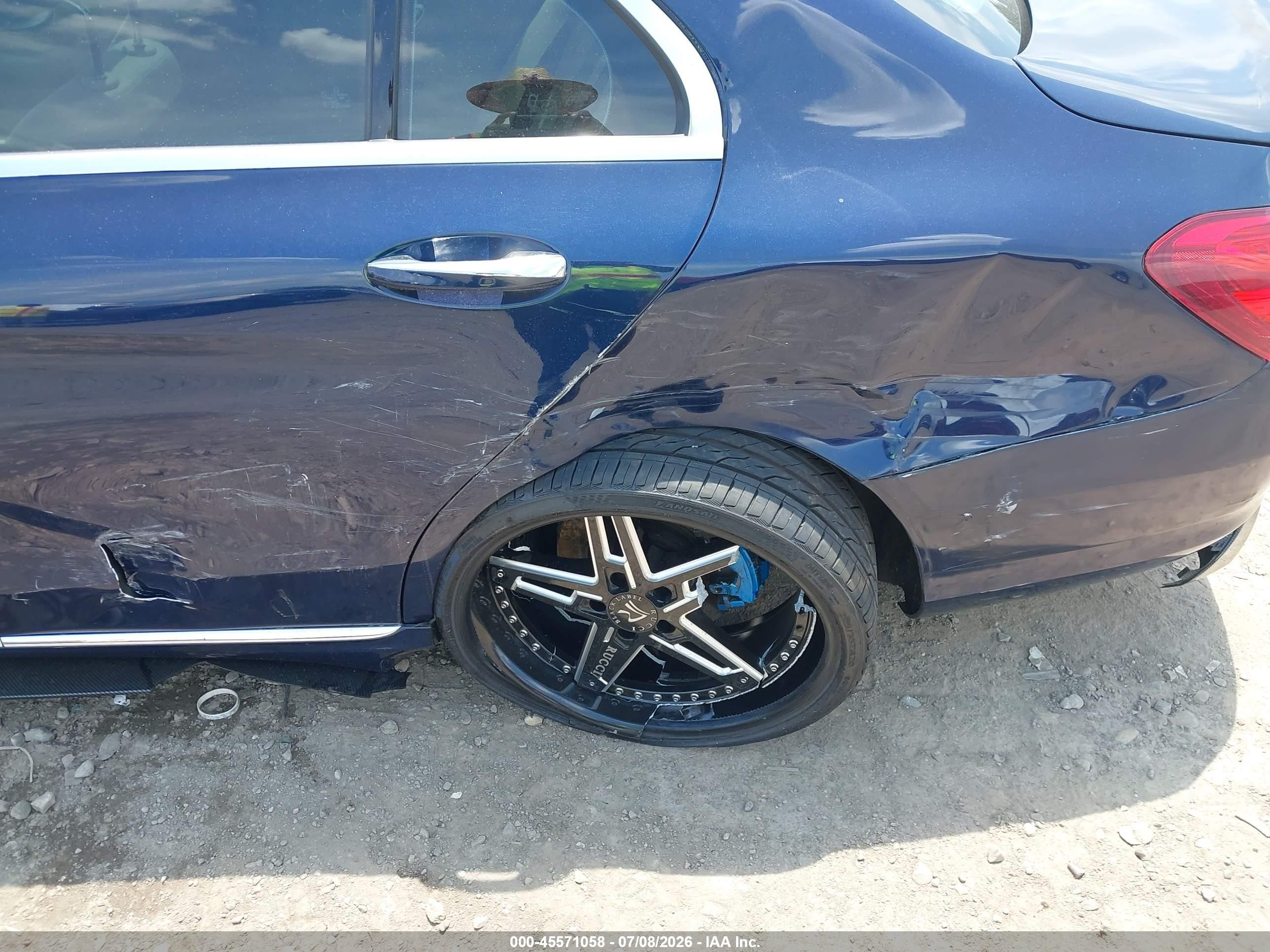 2015 Mercedes-benz C 300 4matic Blue vin: 55SWF4KBXFU008694