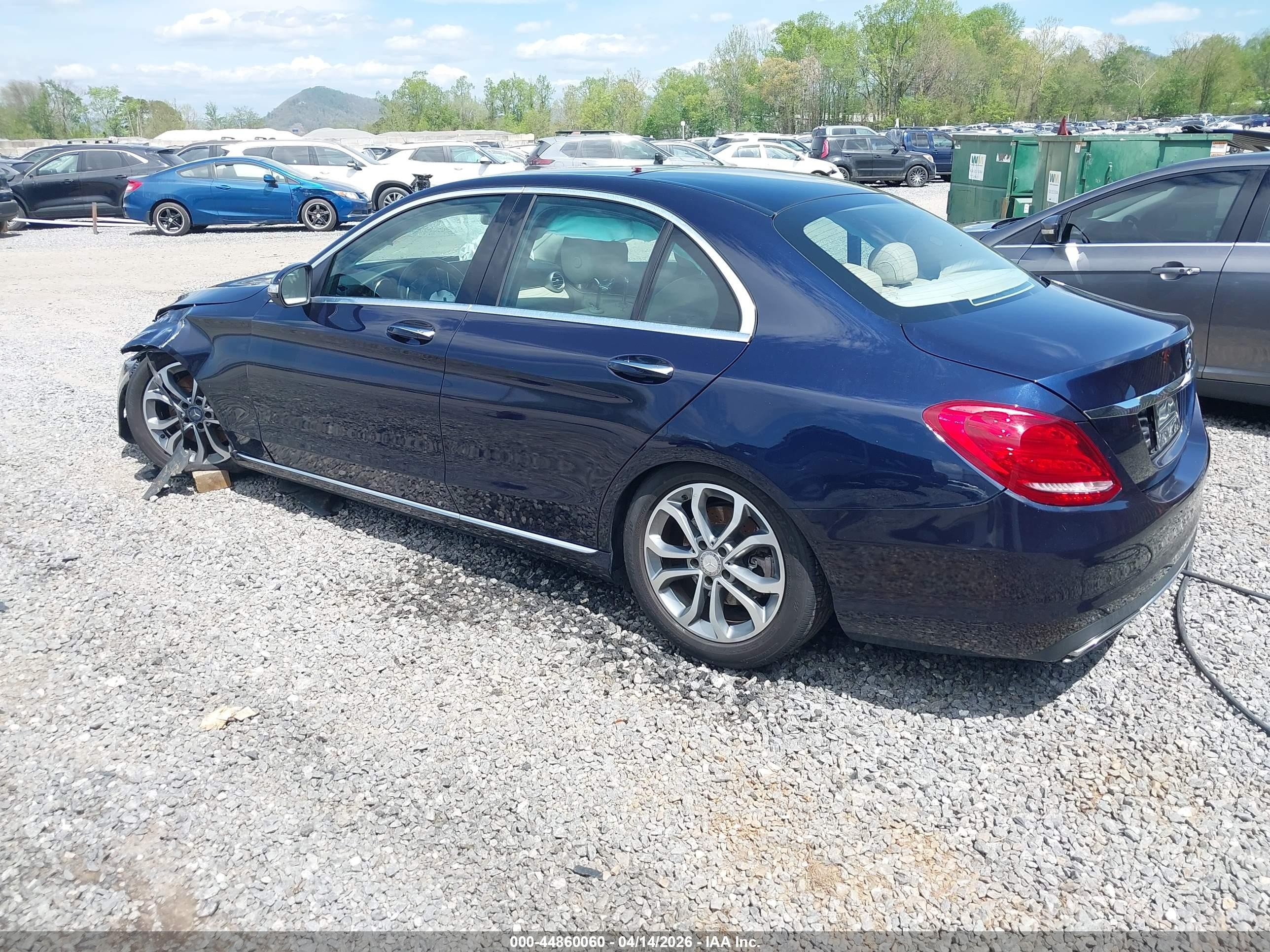 2015 Mercedes-benz C 300 4matic Blue vin: 55SWF4KBXFU012115