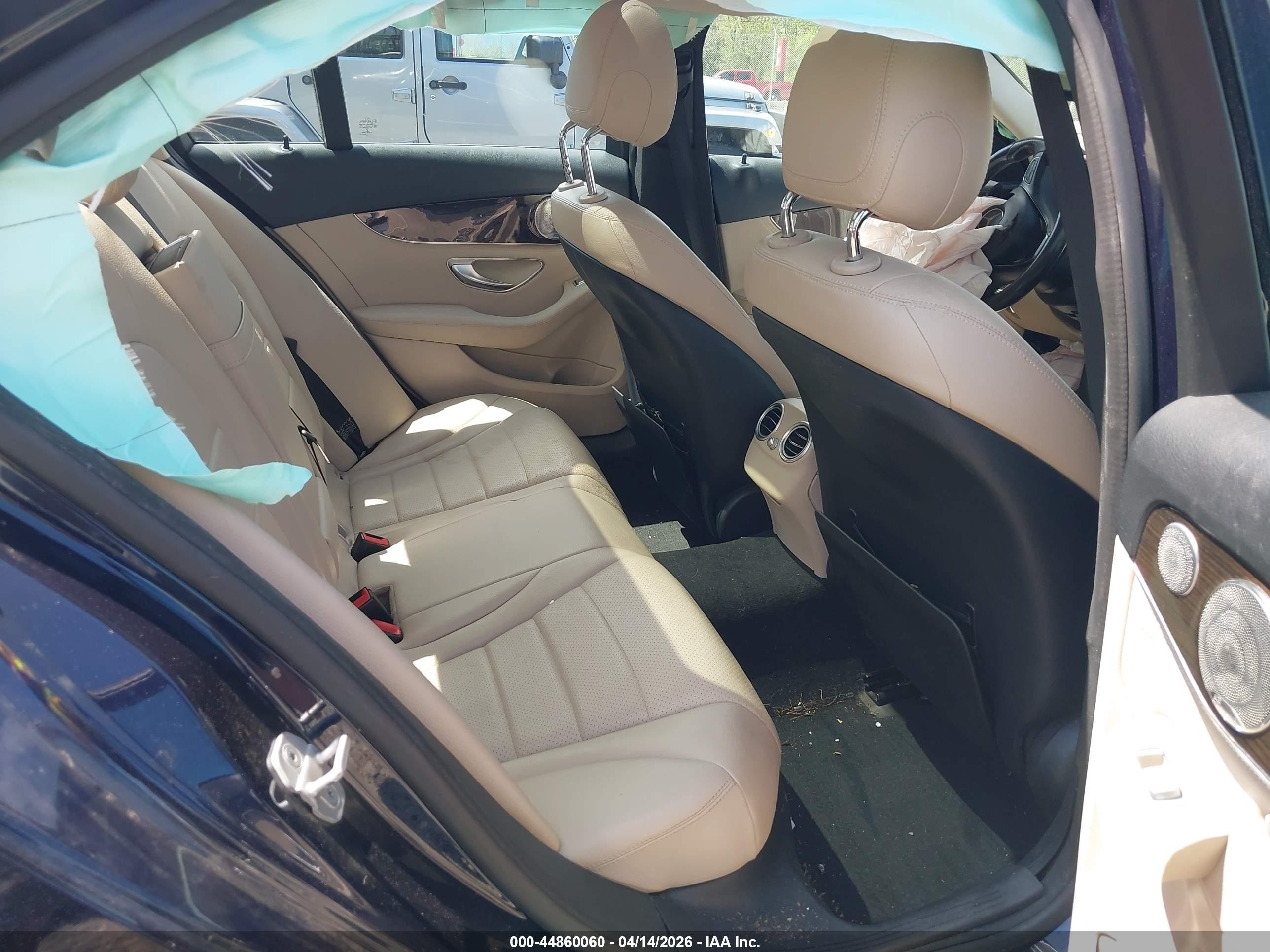2015 Mercedes-benz C 300 4matic Blue vin: 55SWF4KBXFU012115