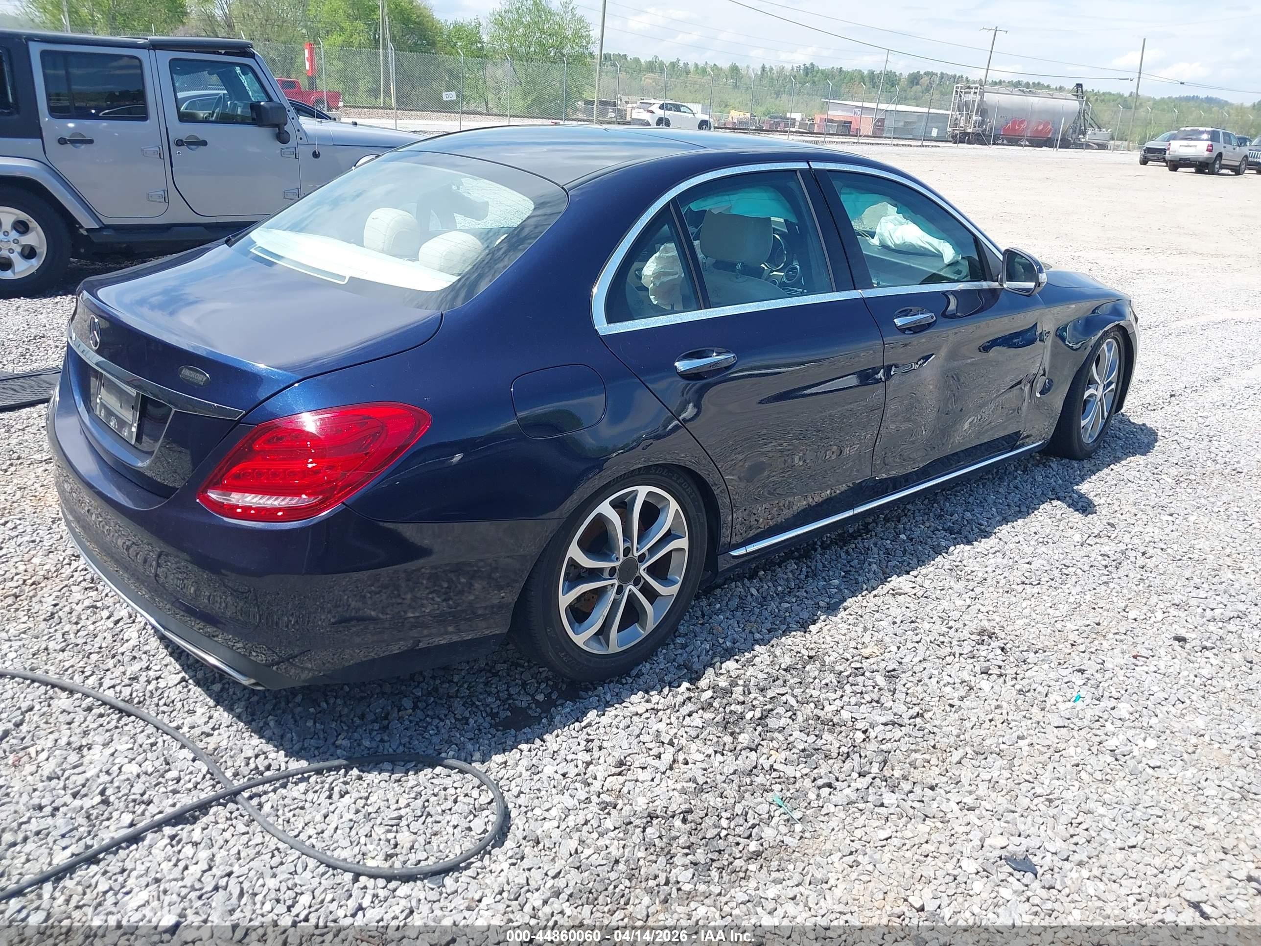 2015 Mercedes-benz C 300 4matic Blue vin: 55SWF4KBXFU012115