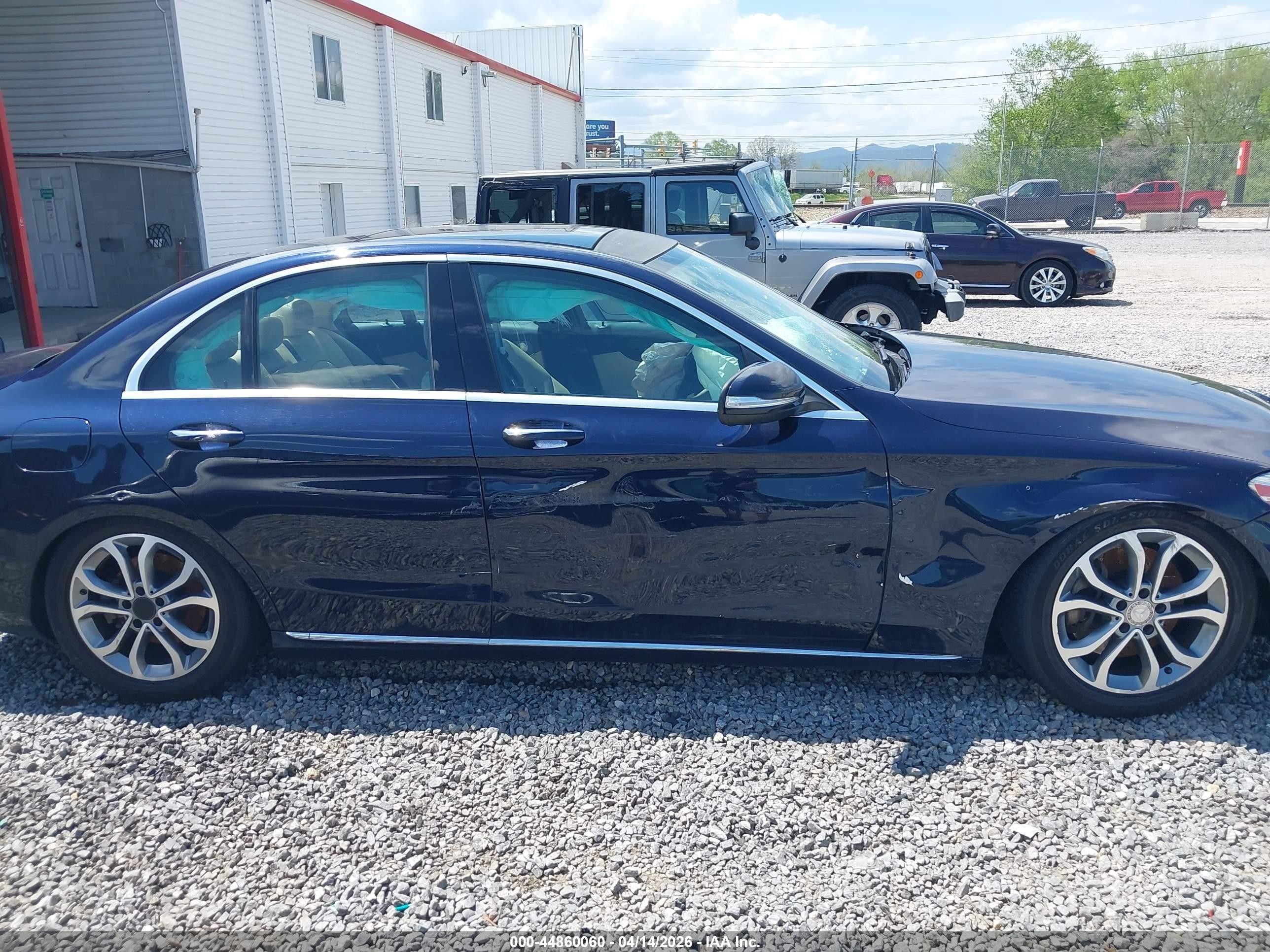 2015 Mercedes-benz C 300 4matic Blue vin: 55SWF4KBXFU012115