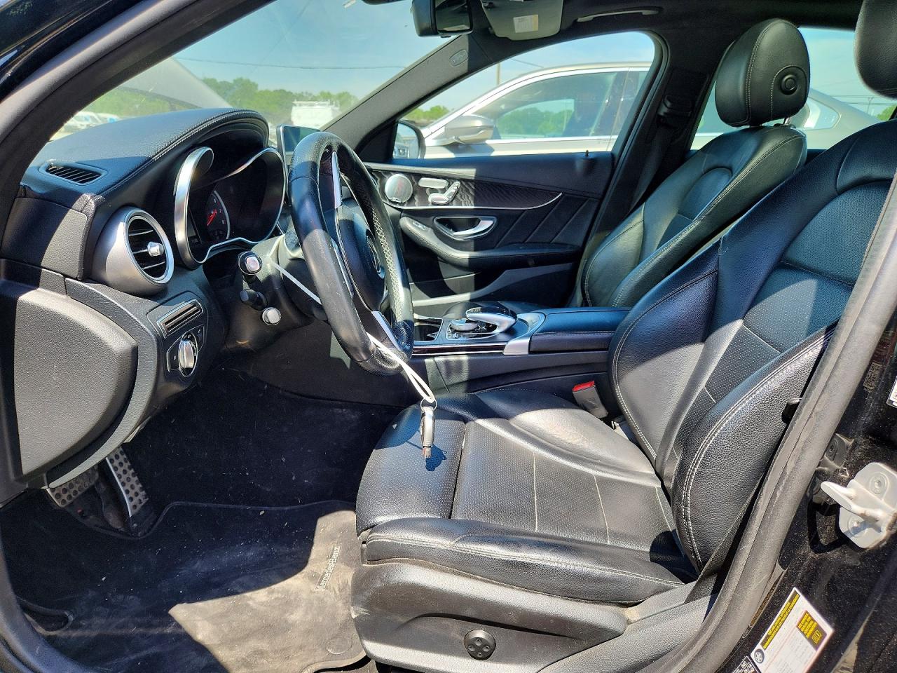2015 Mercedes-benz C 300 4matic Черный vin: 55SWF4KBXFU012230