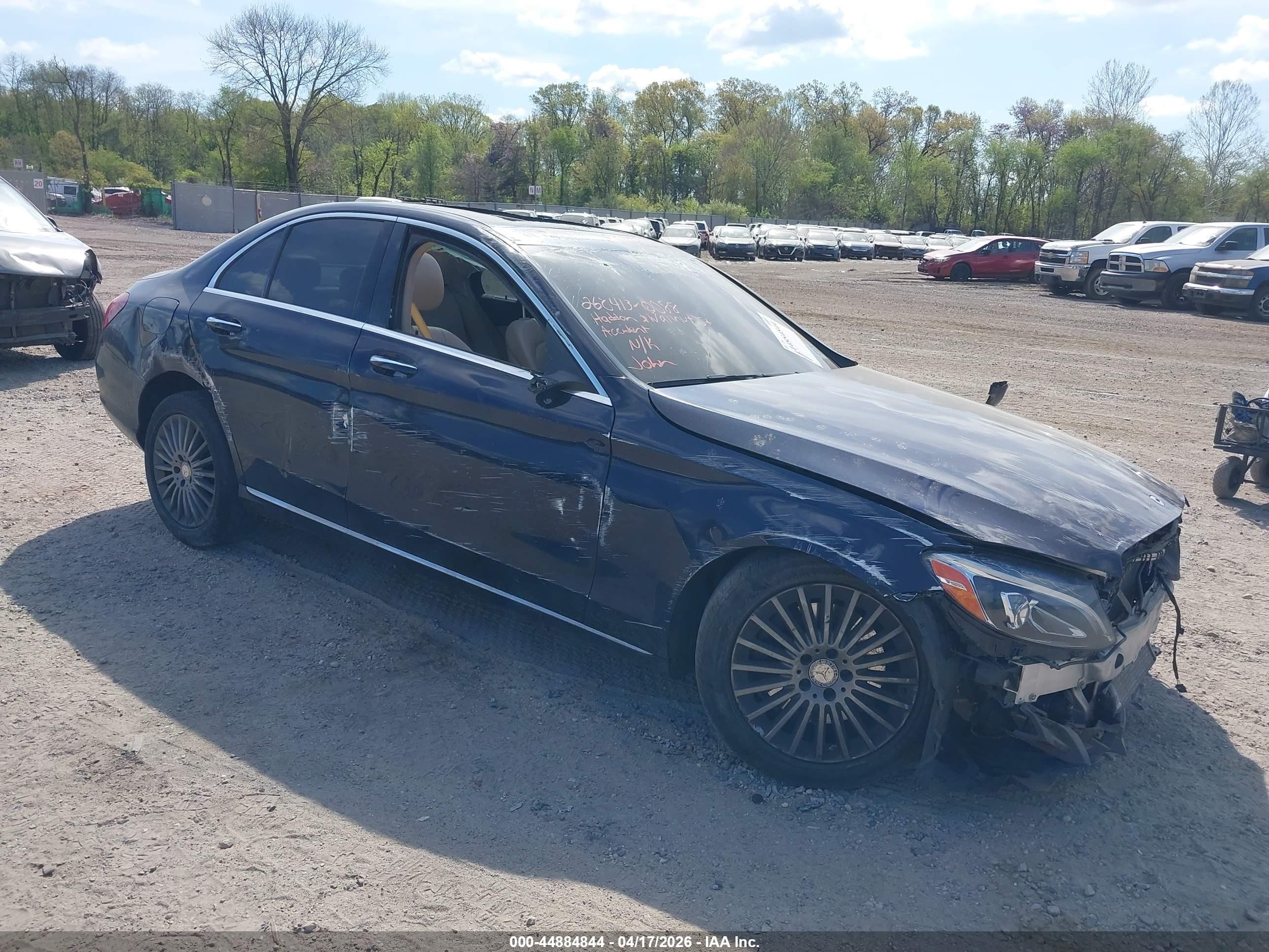 2015 Mercedes-benz C 300 Luxury 4matic Blue vin: 55SWF4KBXFU013328