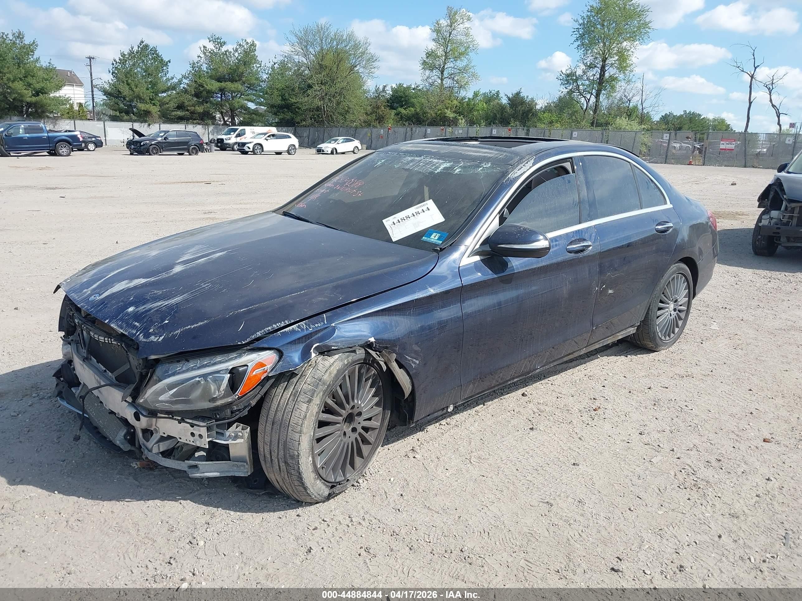 2015 Mercedes-benz C 300 Luxury 4matic Blue vin: 55SWF4KBXFU013328