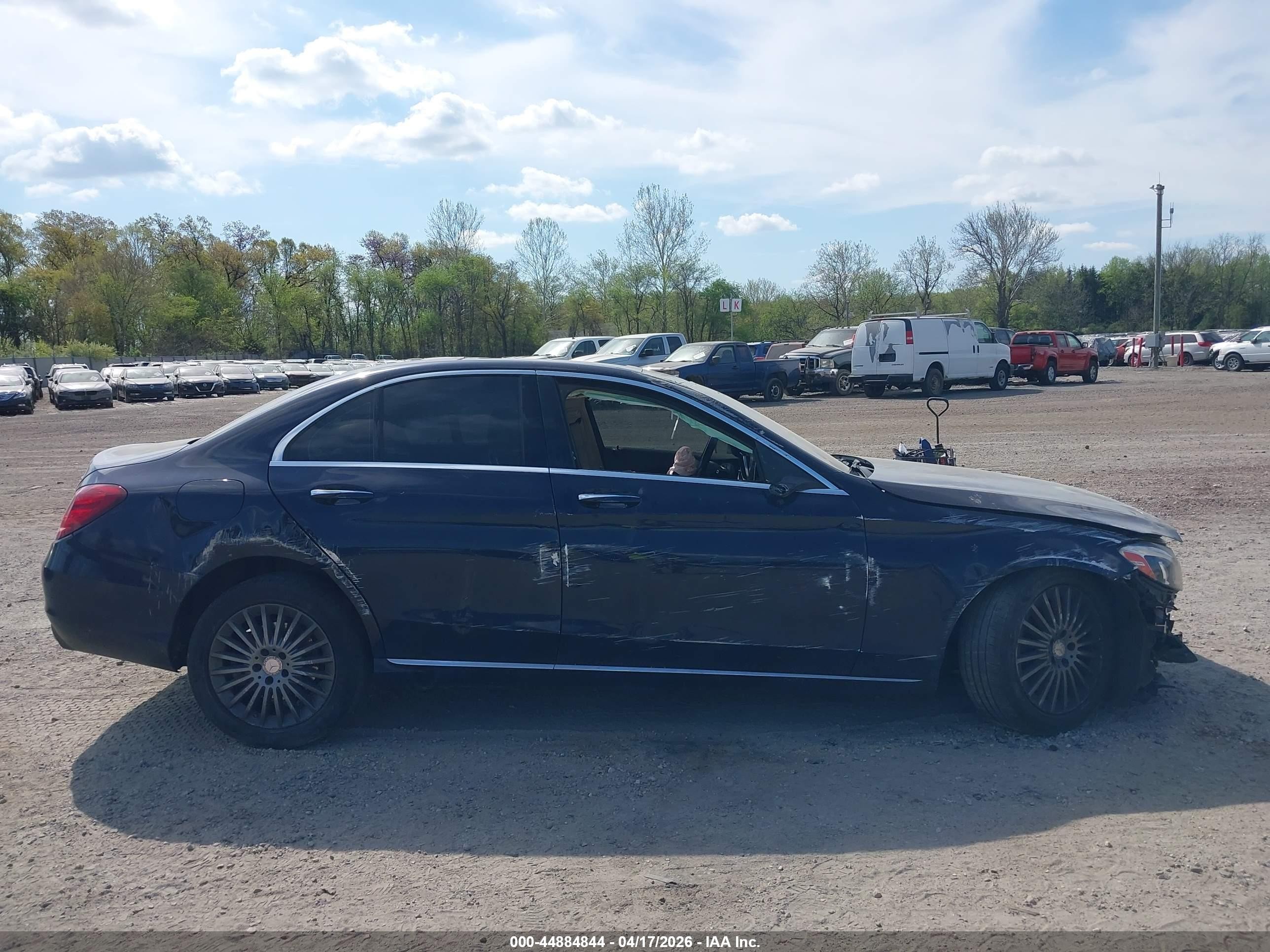 2015 Mercedes-benz C 300 Luxury 4matic Blue vin: 55SWF4KBXFU013328