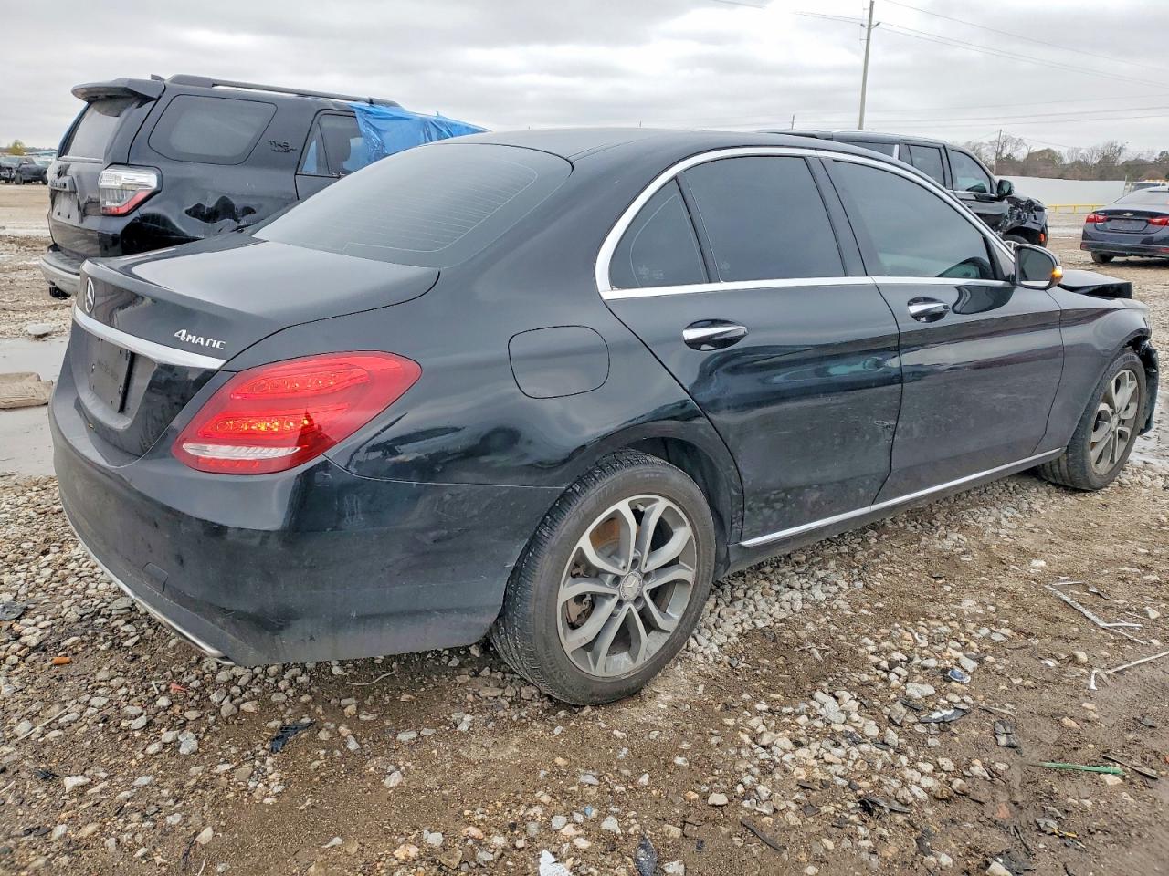 2015 Mercedes-benz C 300 4matic Black vin: 55SWF4KBXFU022885