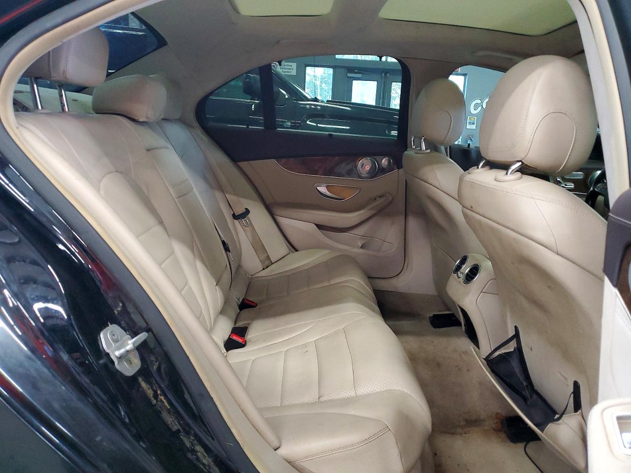 2015 Mercedes-benz C 300 4matic Black vin: 55SWF4KBXFU025351