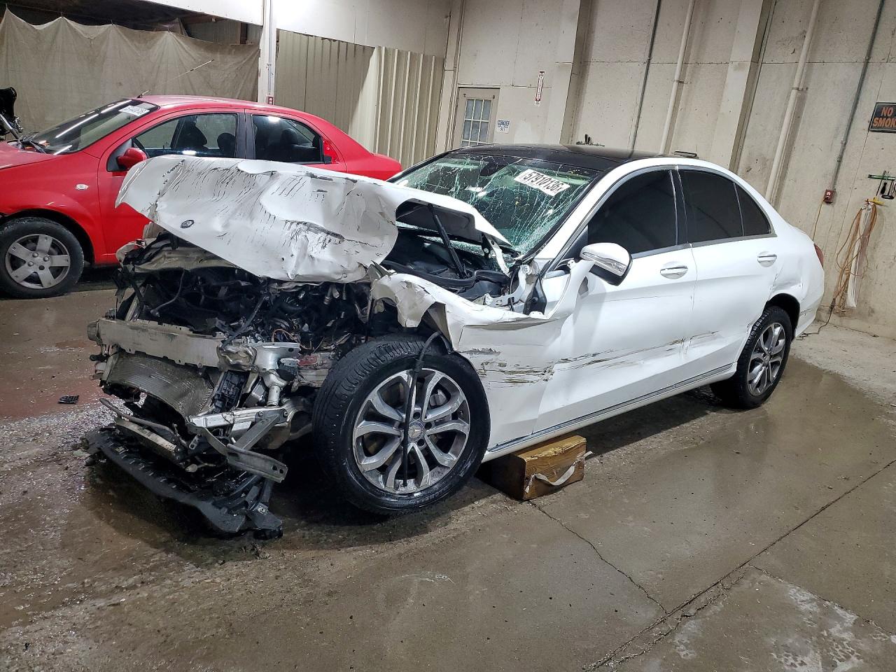 2015 Mercedes-benz C 300 4matic White vin: 55SWF4KBXFU026449