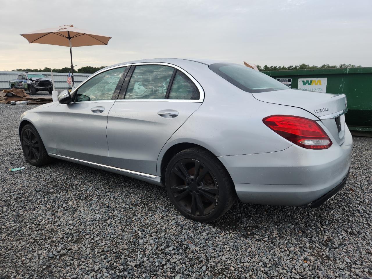 2015 Mercedes-benz C 300 4matic Белый vin: 55SWF4KBXFU028895