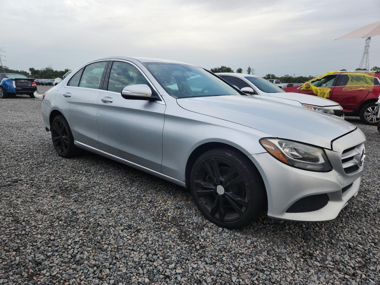 2015 Mercedes-benz C 300 4matic Белый vin: 55SWF4KBXFU028895
