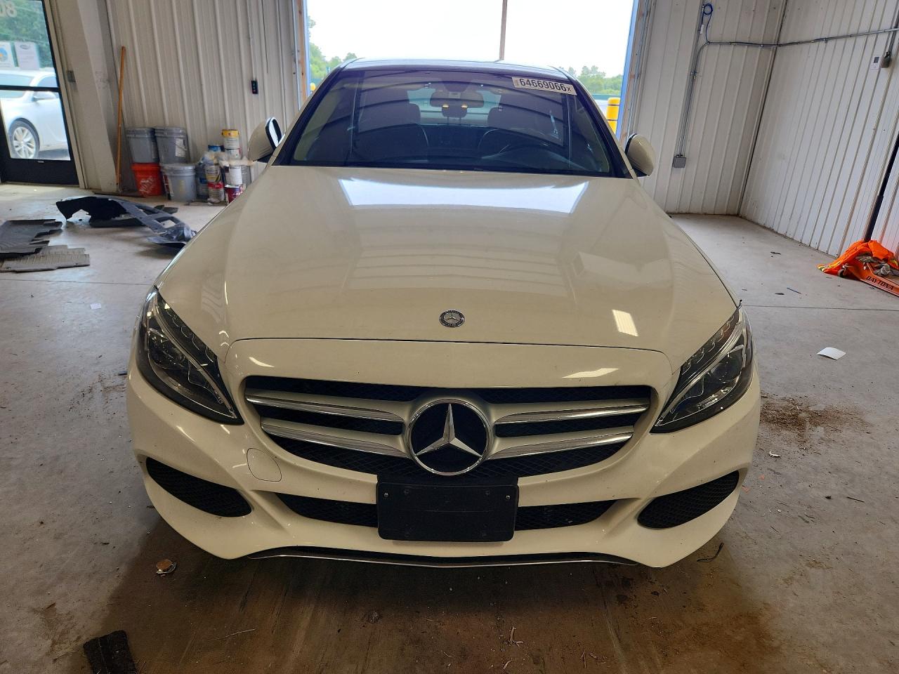 2015 Mercedes-benz C 300 4matic White vin: 55SWF4KBXFU029934