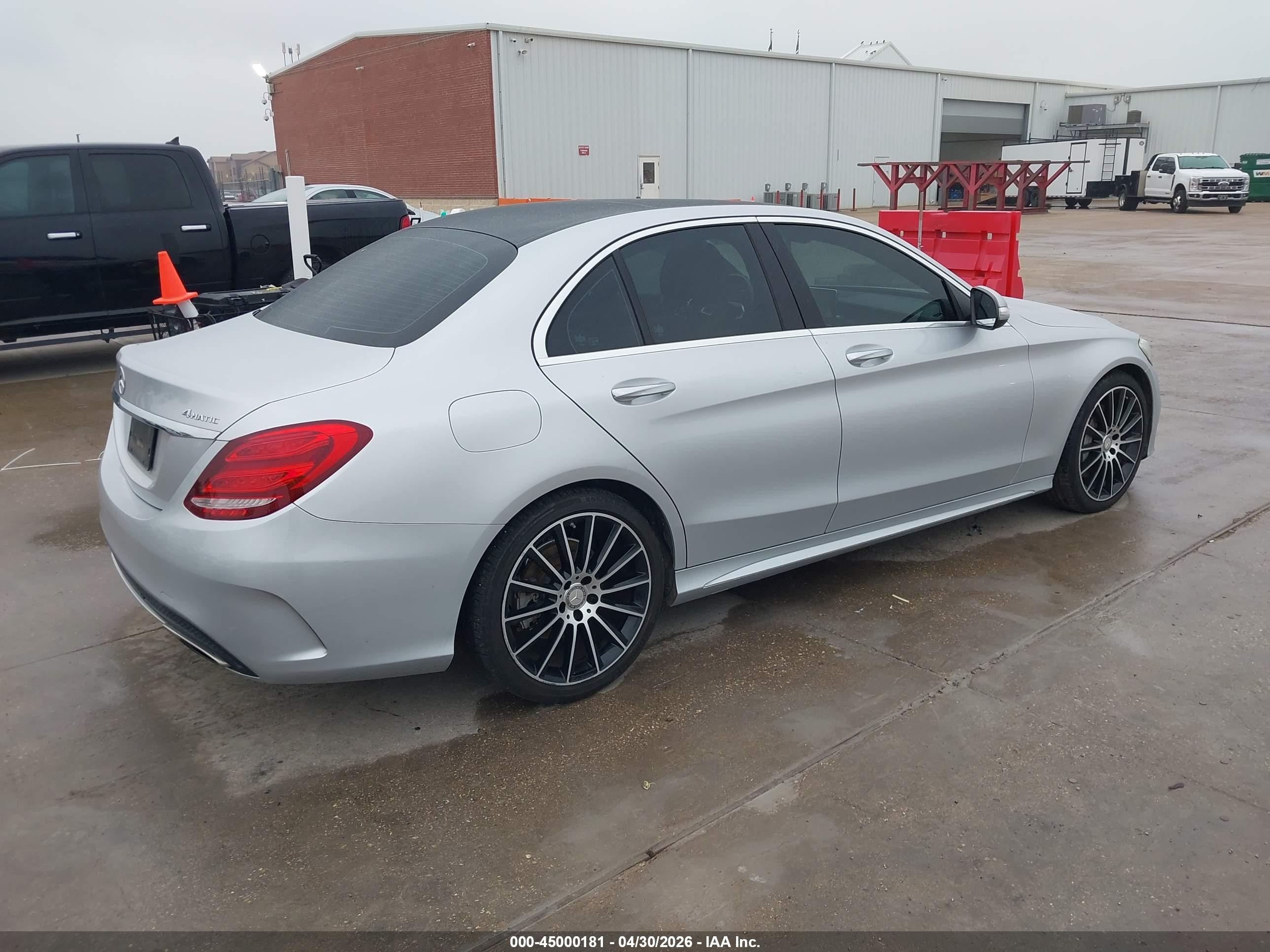 2015 Mercedes-benz C 300 Sport 4matic Silver vin: 55SWF4KBXFU030775