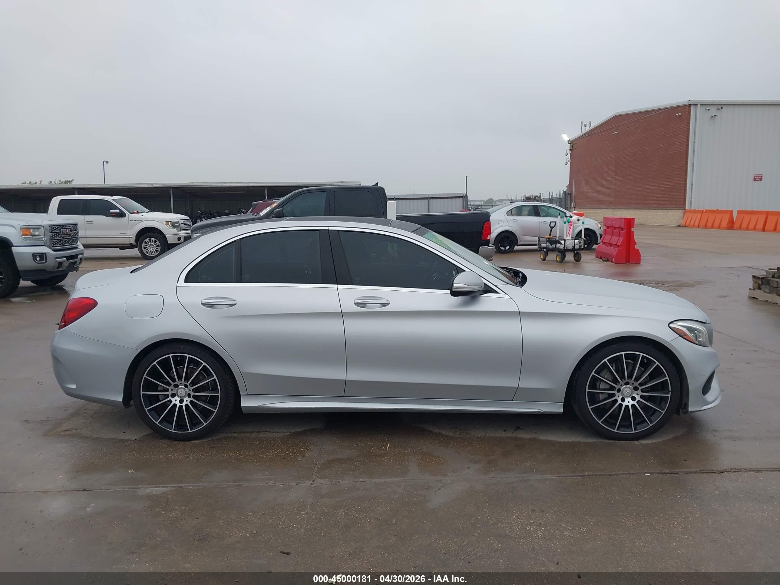 2015 Mercedes-benz C 300 Sport 4matic Silver vin: 55SWF4KBXFU030775