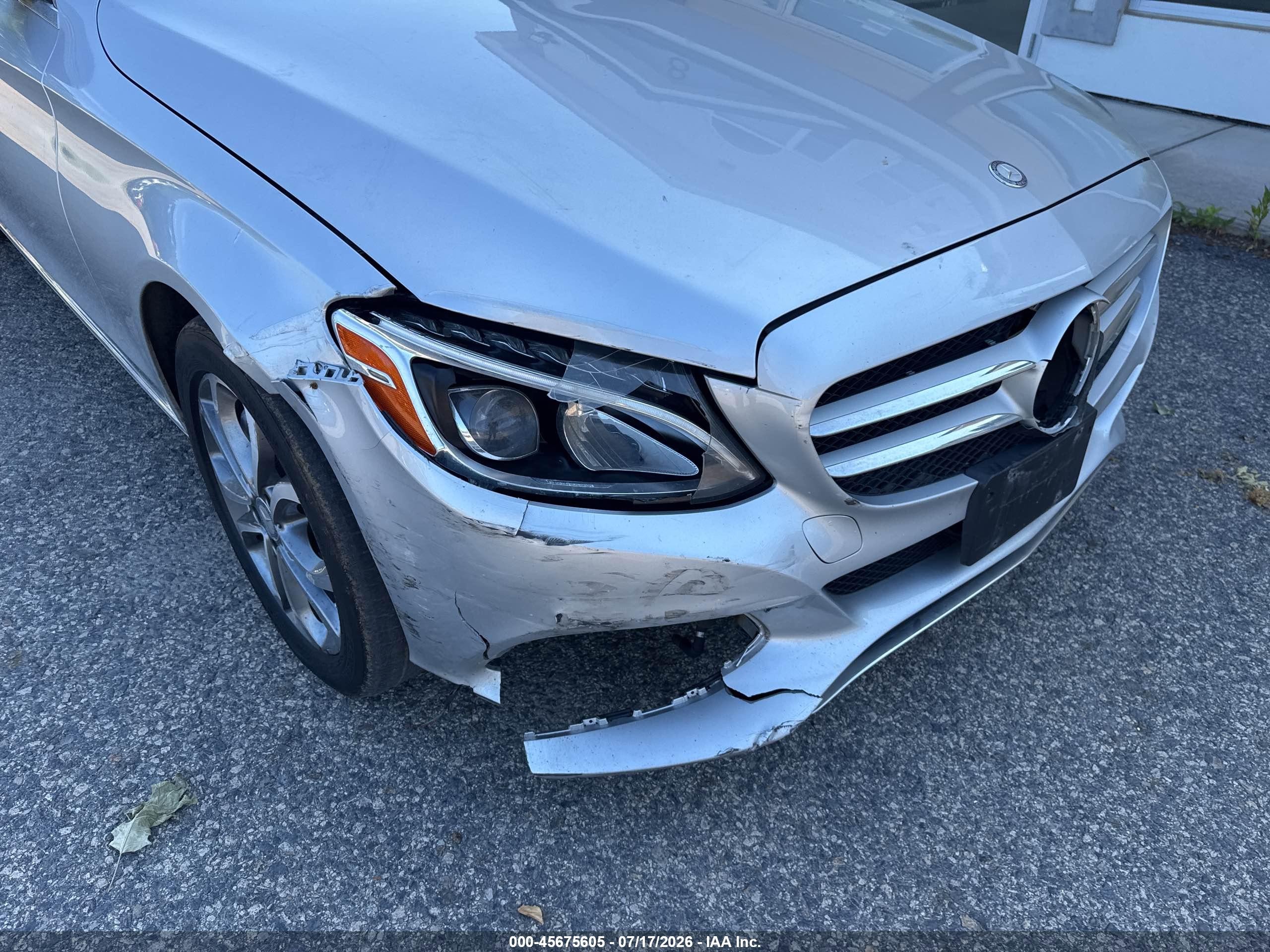 2015 Mercedes-benz C 300 4matic Серебряный vin: 55SWF4KBXFU034762