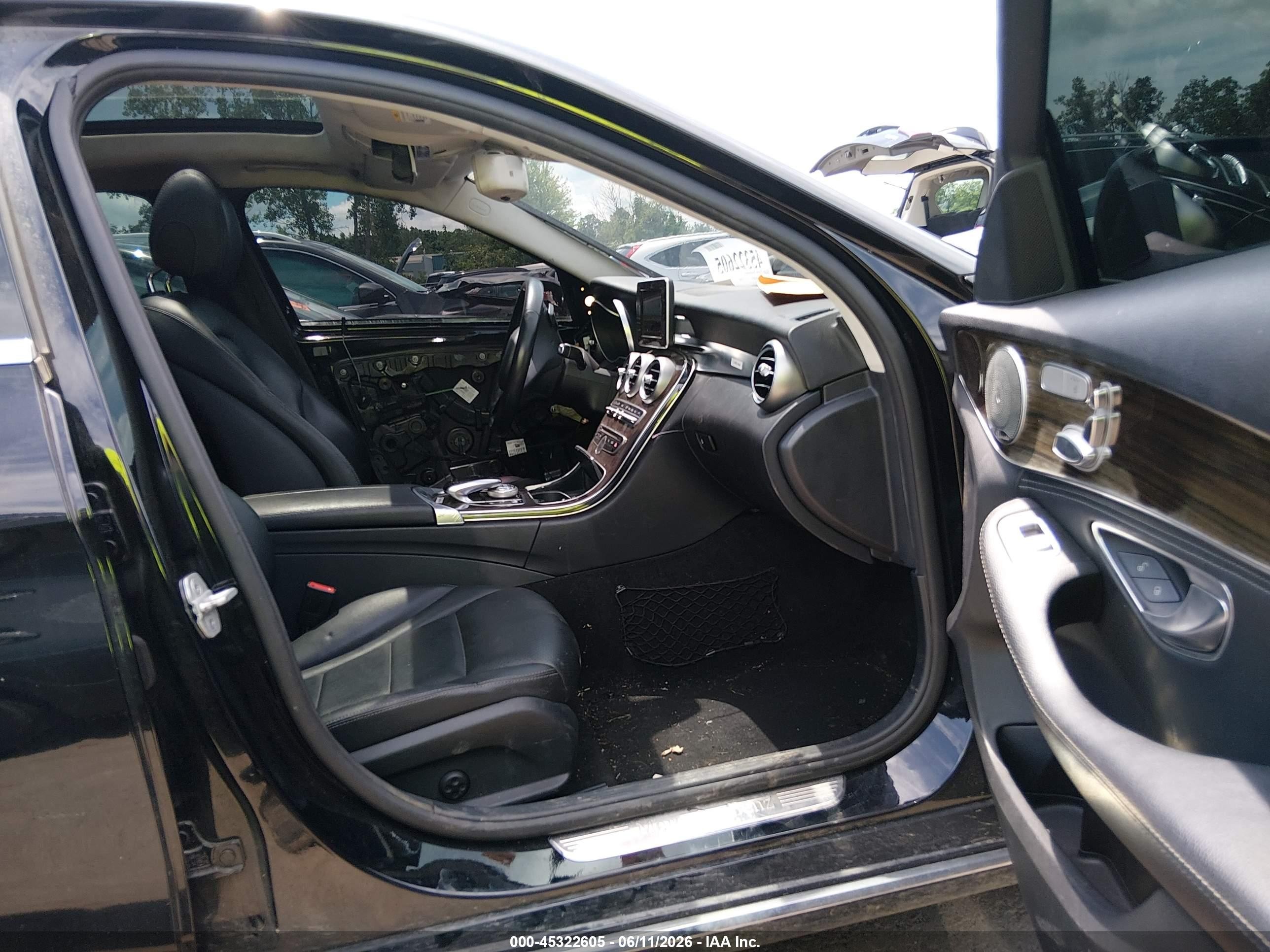2015 Mercedes-benz C 300 4matic Black vin: 55SWF4KBXFU035622