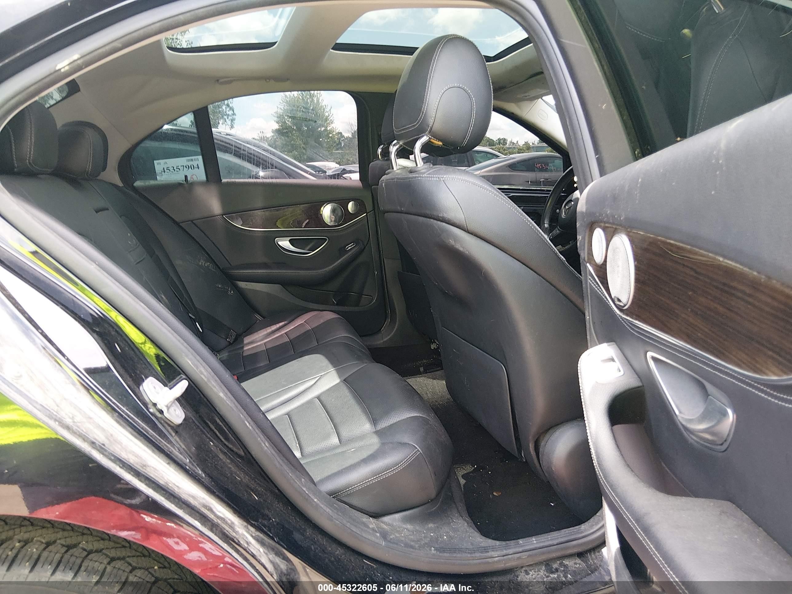 2015 Mercedes-benz C 300 4matic Black vin: 55SWF4KBXFU035622
