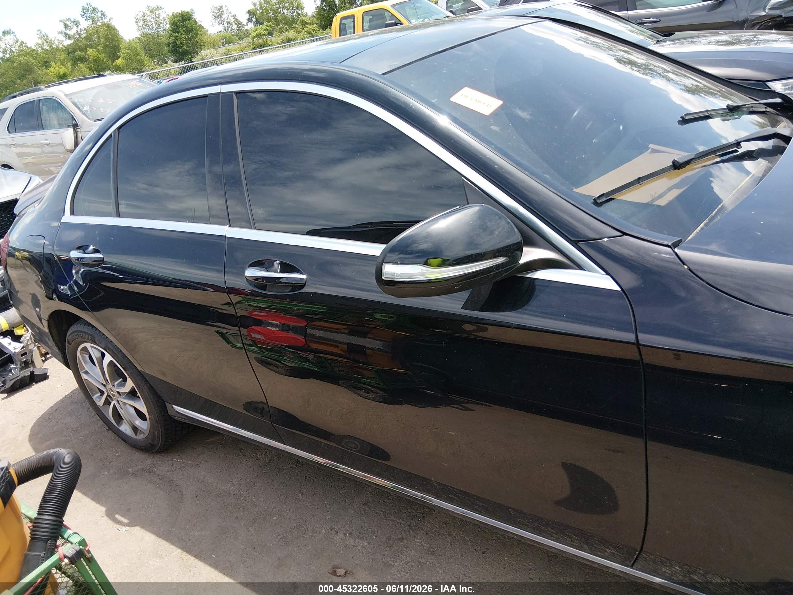 2015 Mercedes-benz C 300 4matic Black vin: 55SWF4KBXFU035622