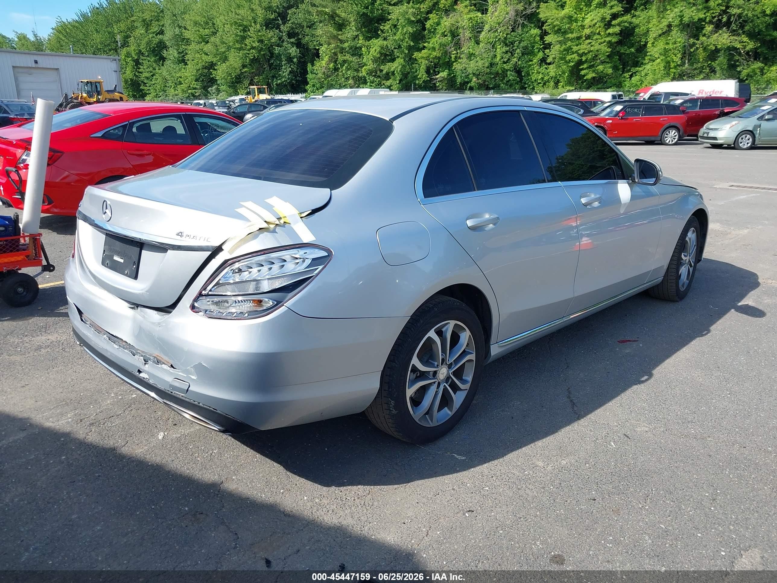 2015 Mercedes-benz C 300 4matic Silver vin: 55SWF4KBXFU051691