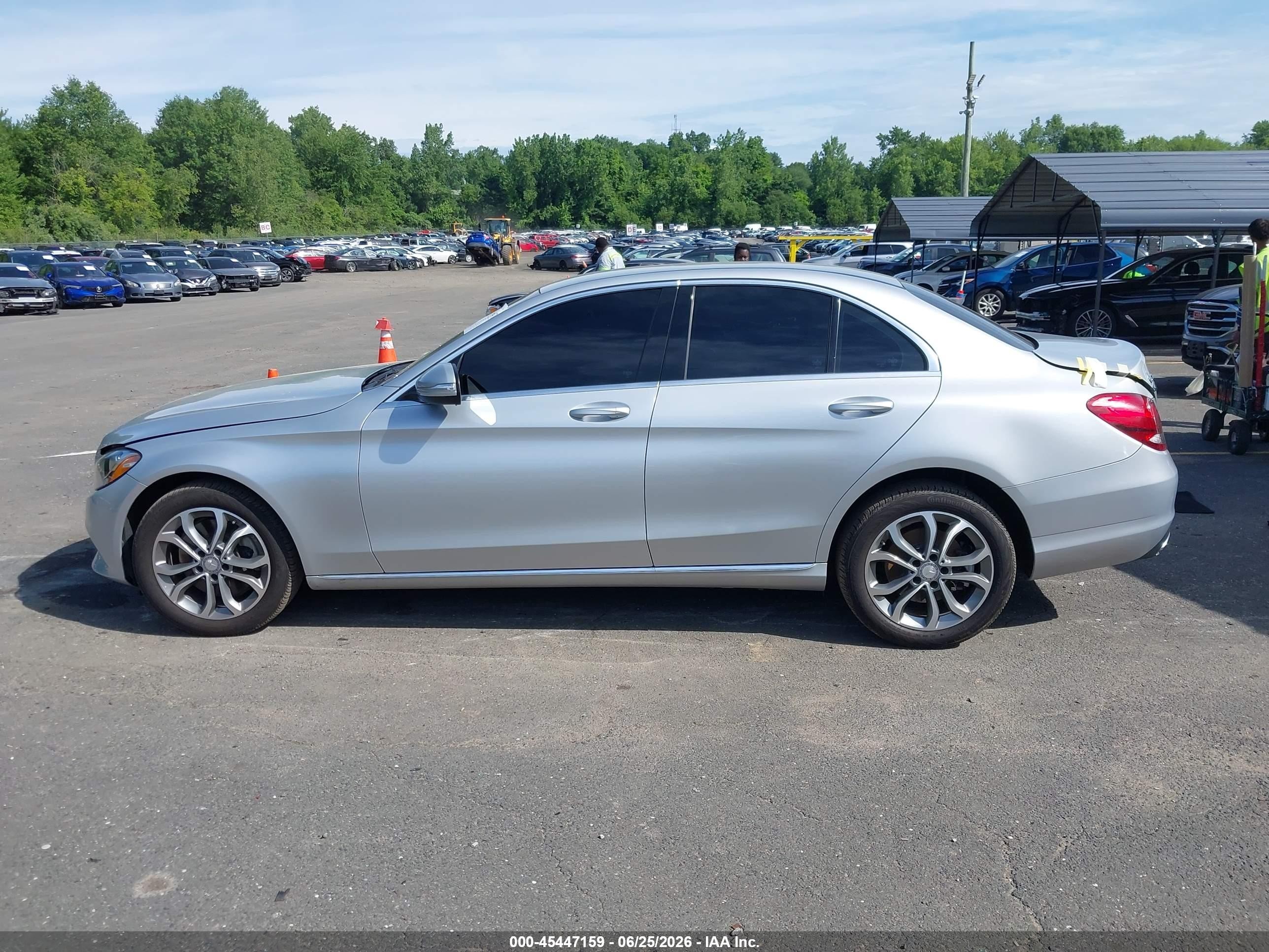 2015 Mercedes-benz C 300 4matic Silver vin: 55SWF4KBXFU051691