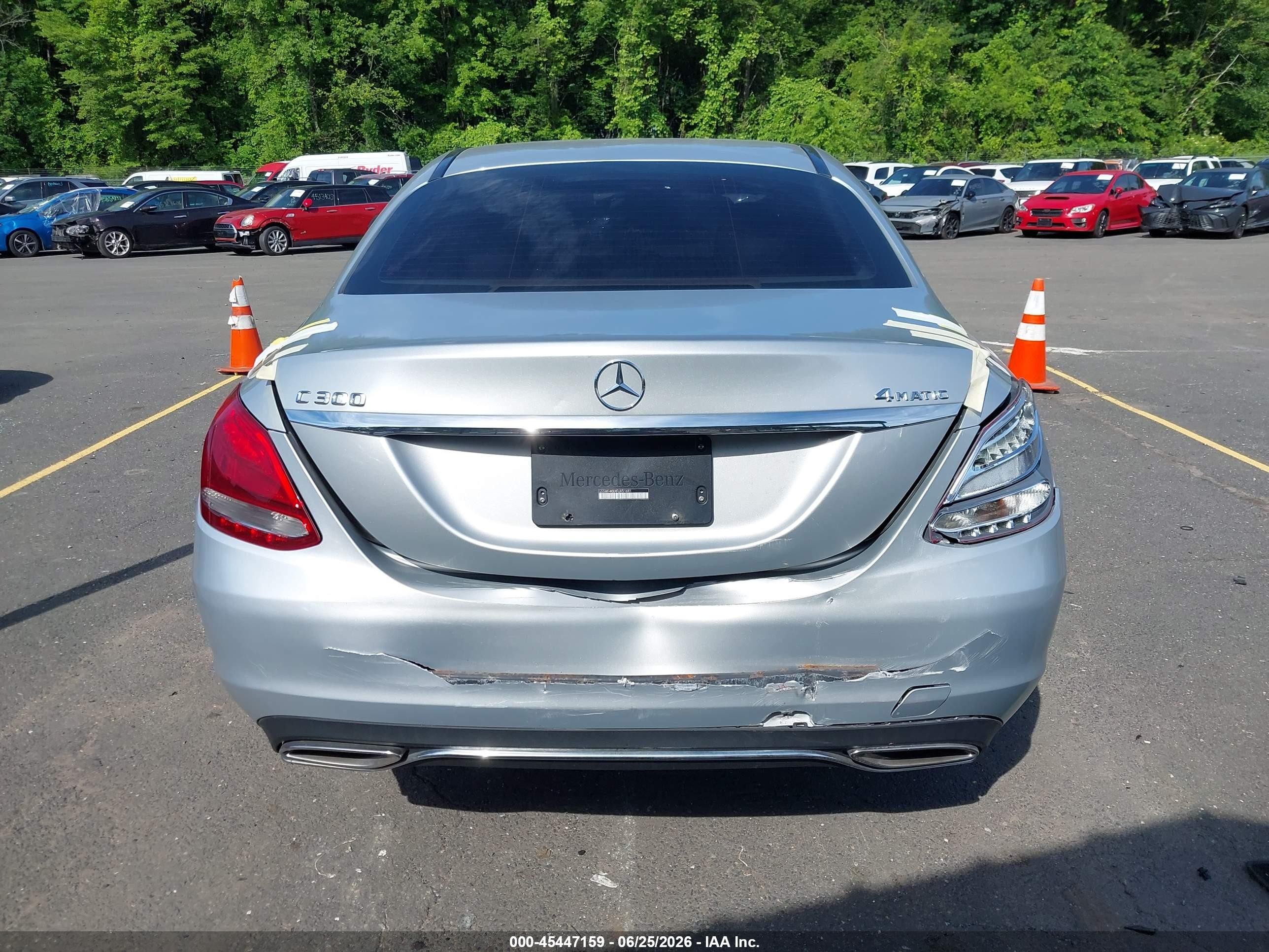 2015 Mercedes-benz C 300 4matic Silver vin: 55SWF4KBXFU051691