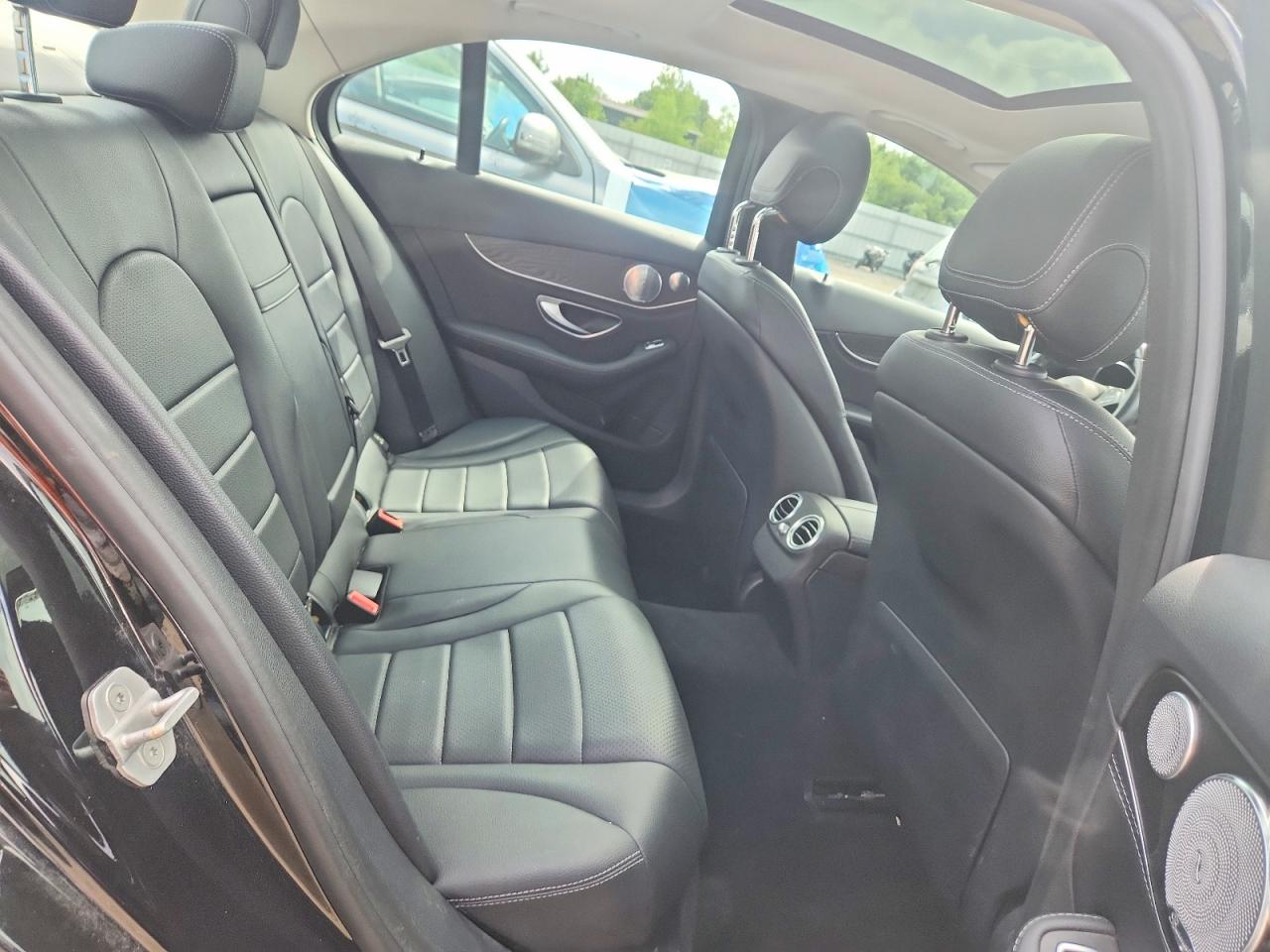 2015 Mercedes-benz C 300 4matic Black vin: 55SWF4KBXFU056289