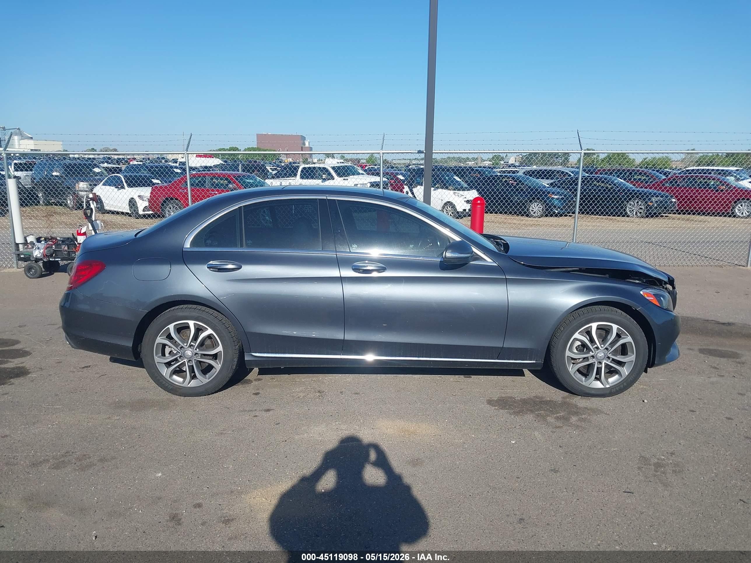 2015 Mercedes-benz C 300 4matic Серый vin: 55SWF4KBXFU058818