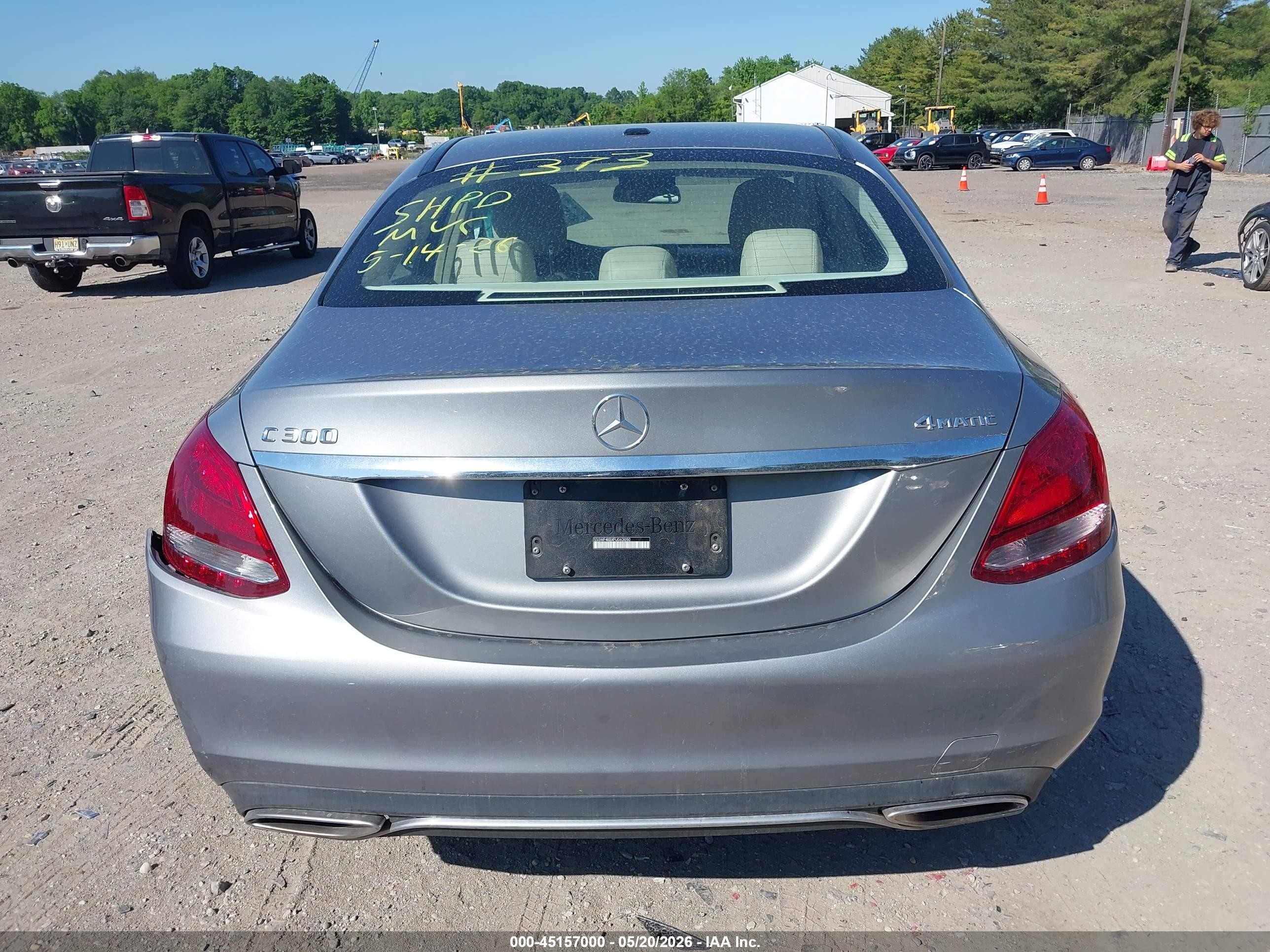 2015 Mercedes-benz C 300 Luxury 4matic Серебряный vin: 55SWF4KBXFU063050