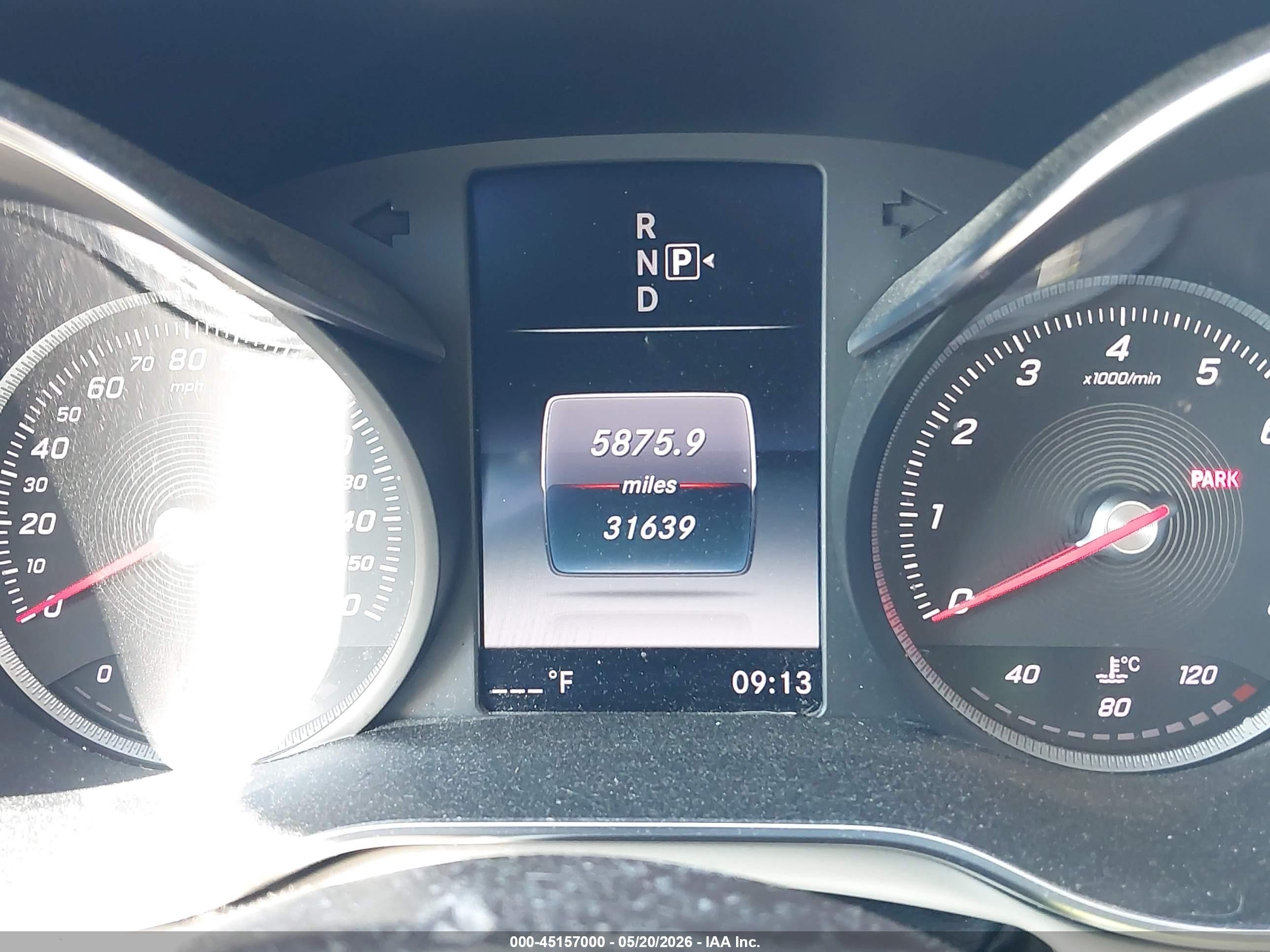 2015 Mercedes-benz C 300 Luxury 4matic Серебряный vin: 55SWF4KBXFU063050