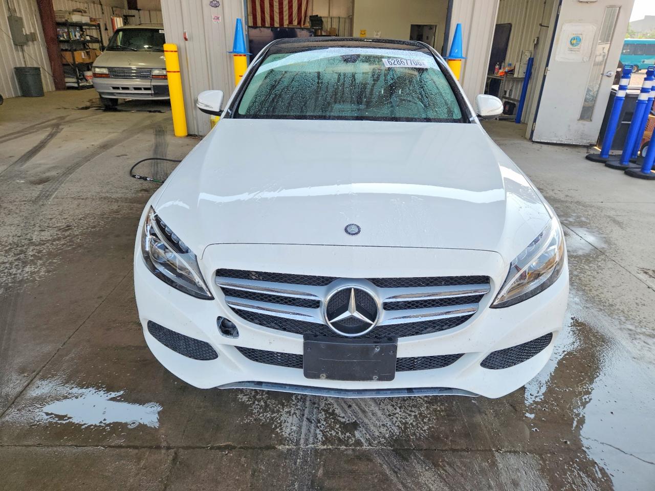 2015 Mercedes-benz C 300 4matic White vin: 55SWF4KBXFU065994