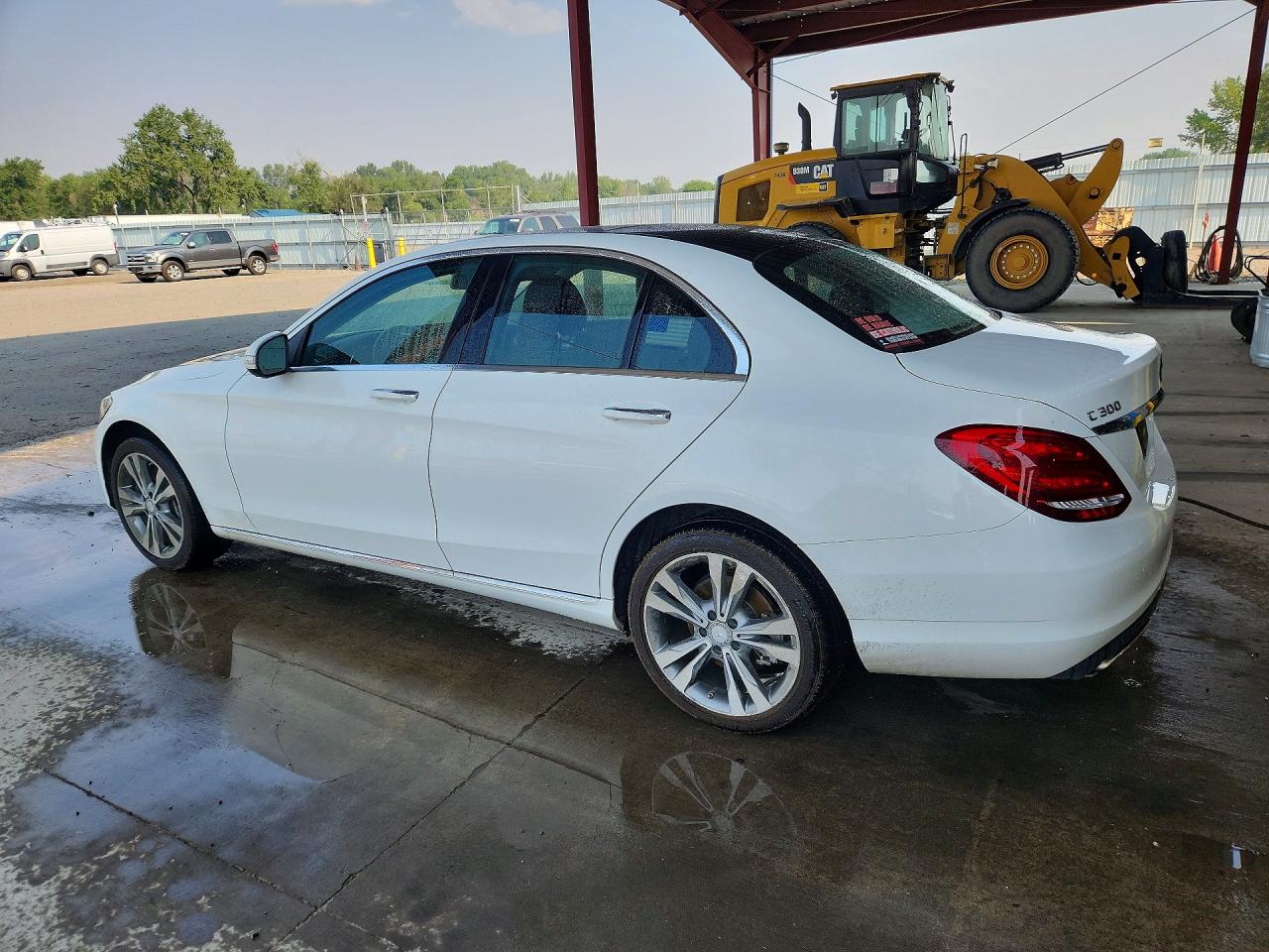 2015 Mercedes-benz C 300 4matic White vin: 55SWF4KBXFU065994
