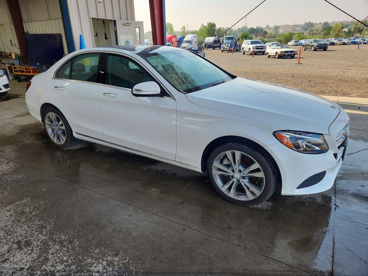 2015 Mercedes-benz C 300 4matic White vin: 55SWF4KBXFU065994