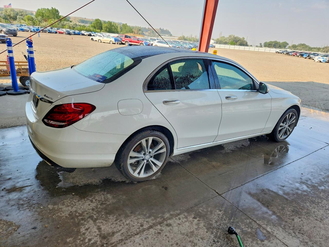 2015 Mercedes-benz C 300 4matic White vin: 55SWF4KBXFU065994
