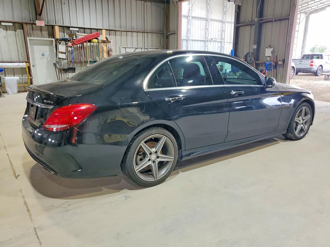 2015 Mercedes-benz C 300 4matic Black vin: 55SWF4KBXFU092418