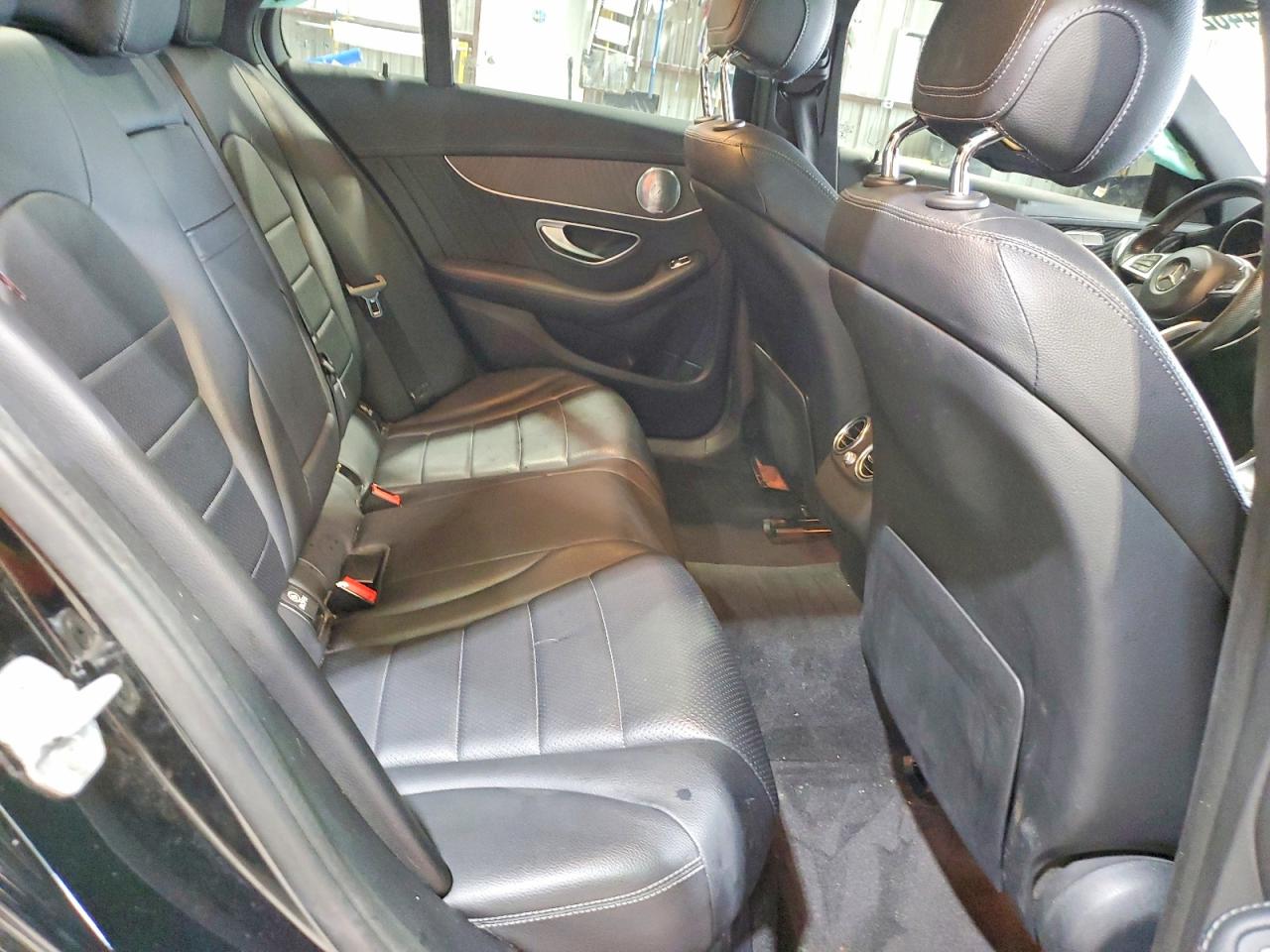 2015 Mercedes-benz C 300 4matic Black vin: 55SWF4KBXFU092418