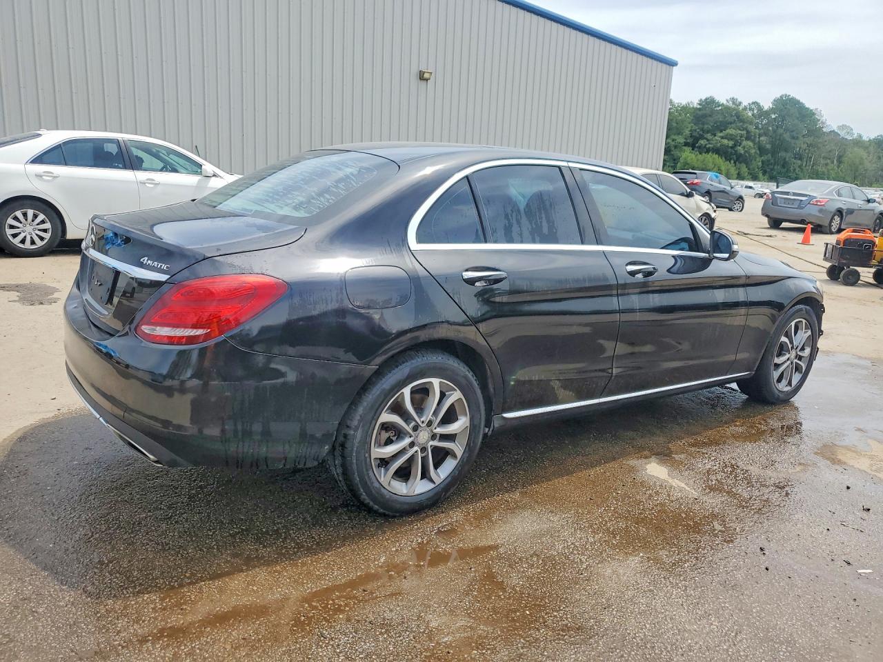 2015 Mercedes-benz C 300 4matic Black vin: 55SWF4KBXFU095884