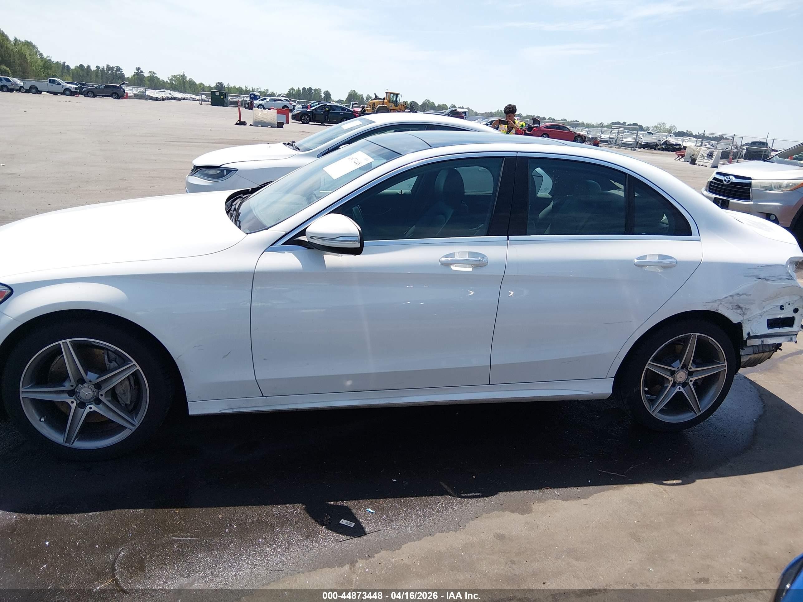 2015 Mercedes-benz C 400 4matic White vin: 55SWF6GB0FU014816