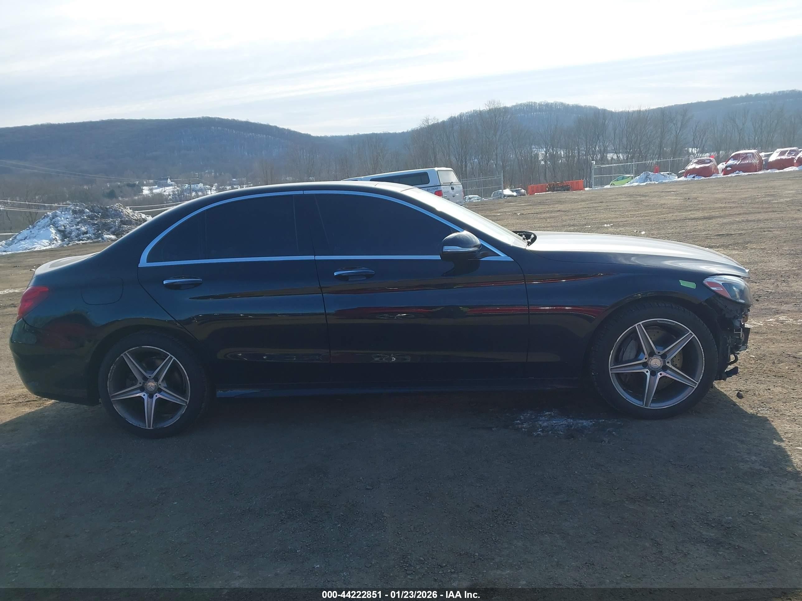 2015 Mercedes-benz C 400 4matic Черный vin: 55SWF6GB1FU026599