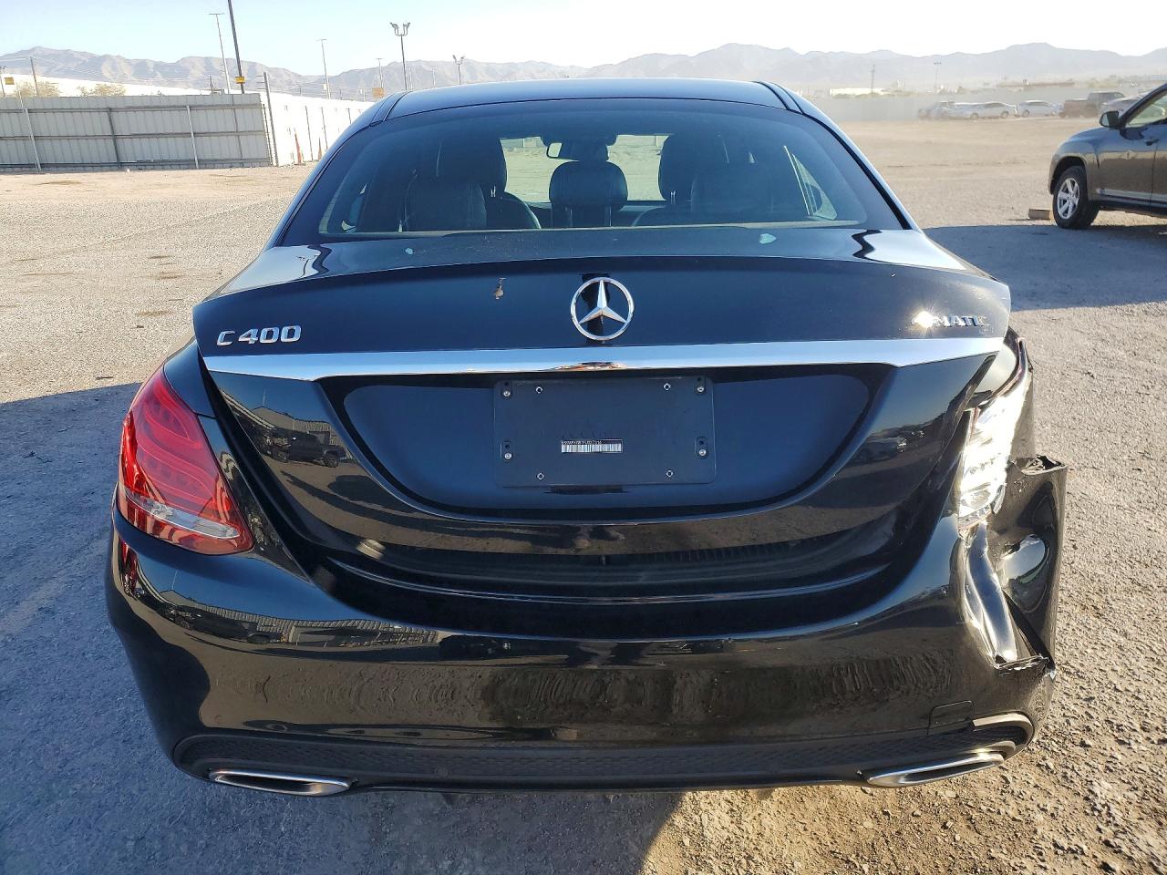 2015 Mercedes-benz C 400 4matic Черный vin: 55SWF6GB1FU027316