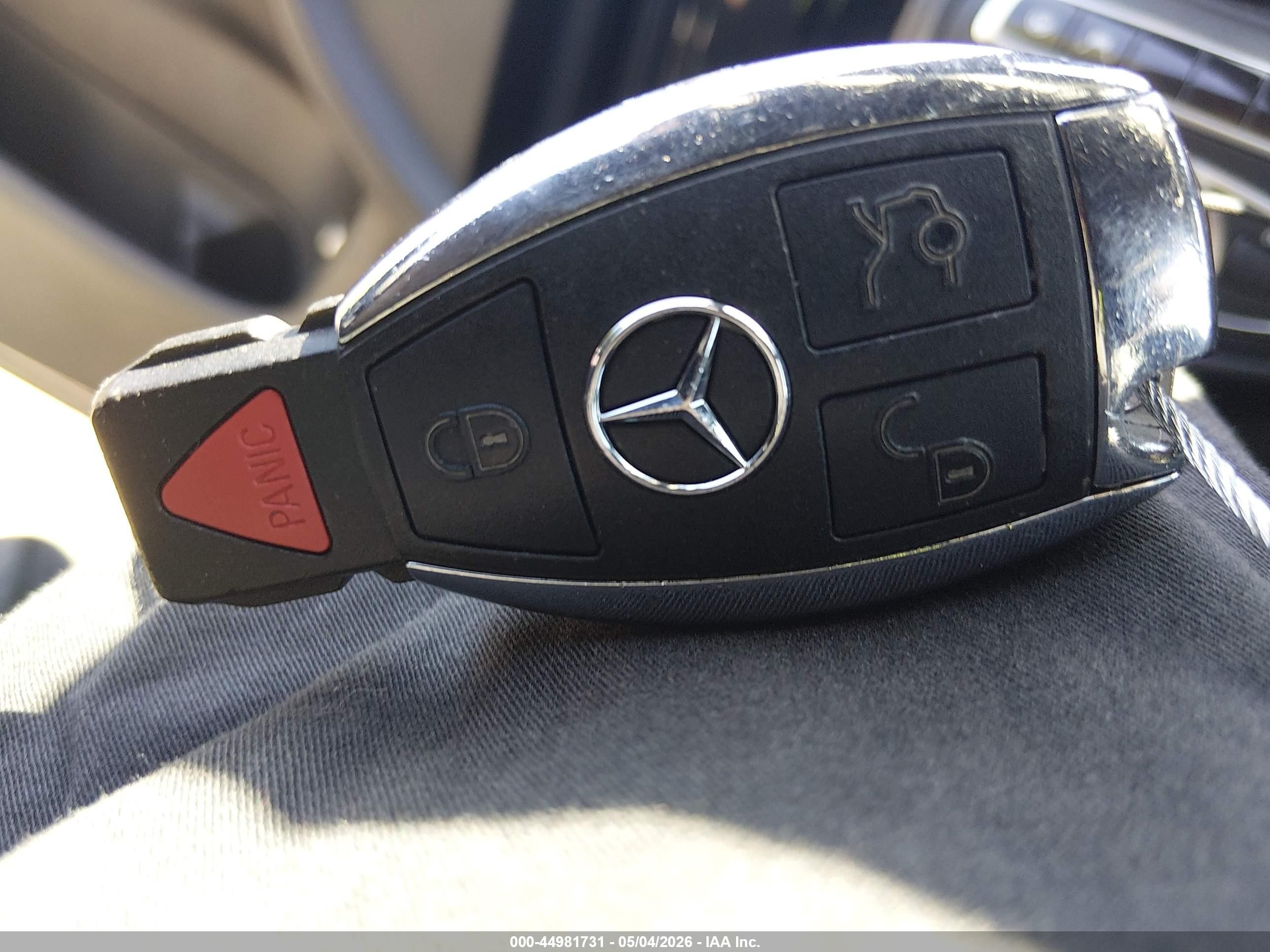 2015 Mercedes-benz C 400 4matic Black vin: 55SWF6GB1FU030913