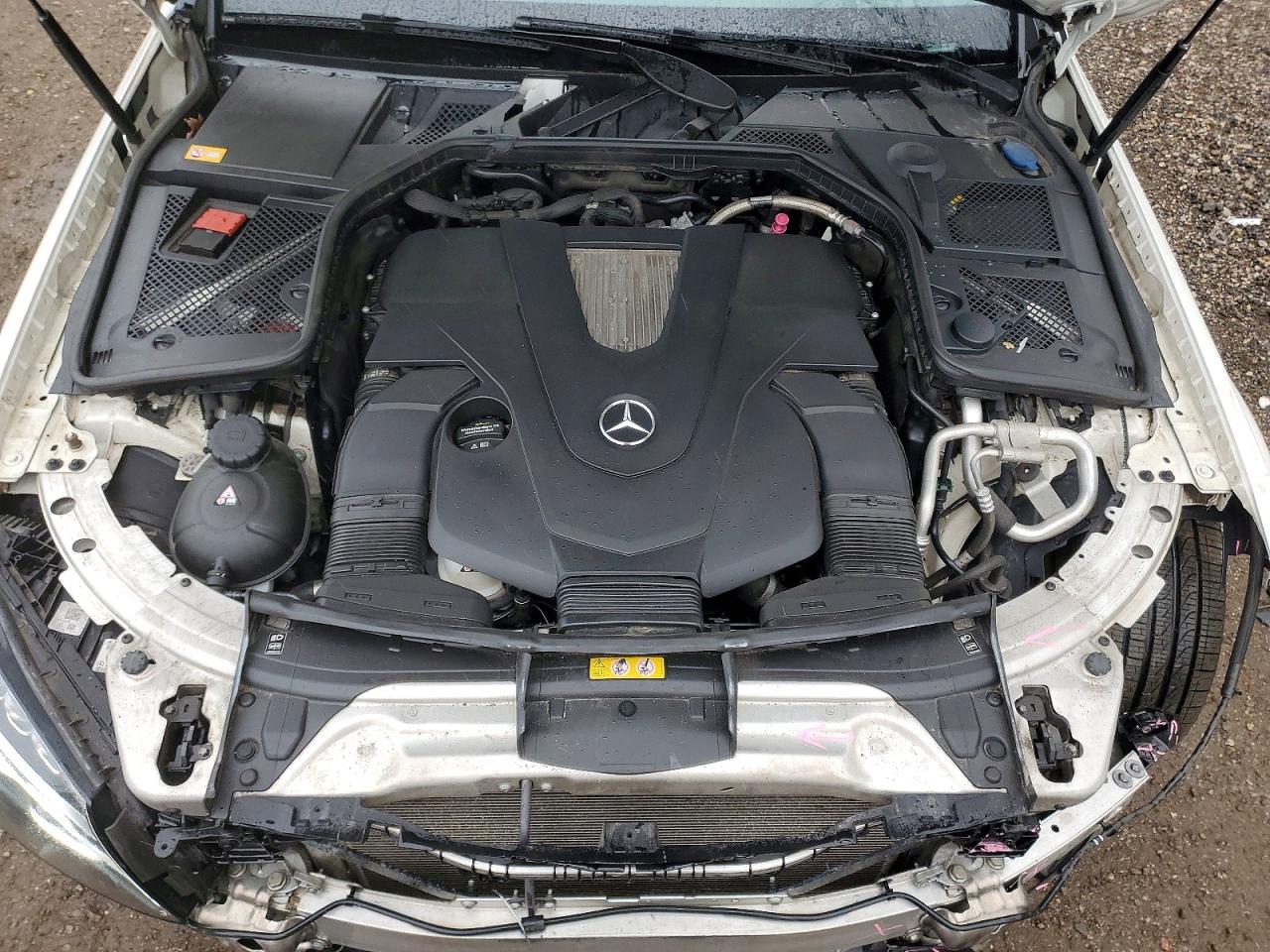 2015 Mercedes-benz C 400 4matic White vin: 55SWF6GB1FU047825