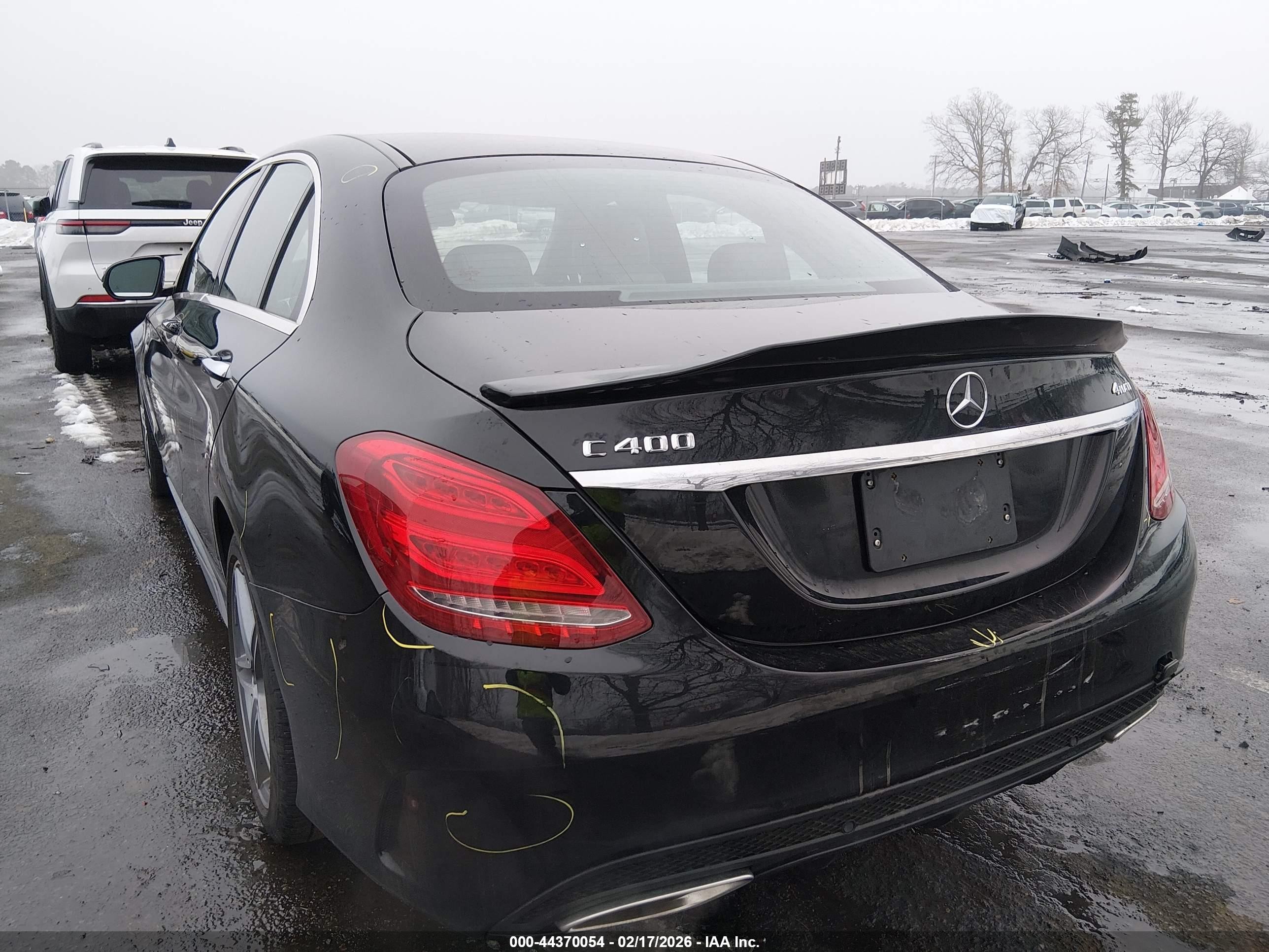 2015 Mercedes-benz C 400 4matic Черный vin: 55SWF6GB2FU009388