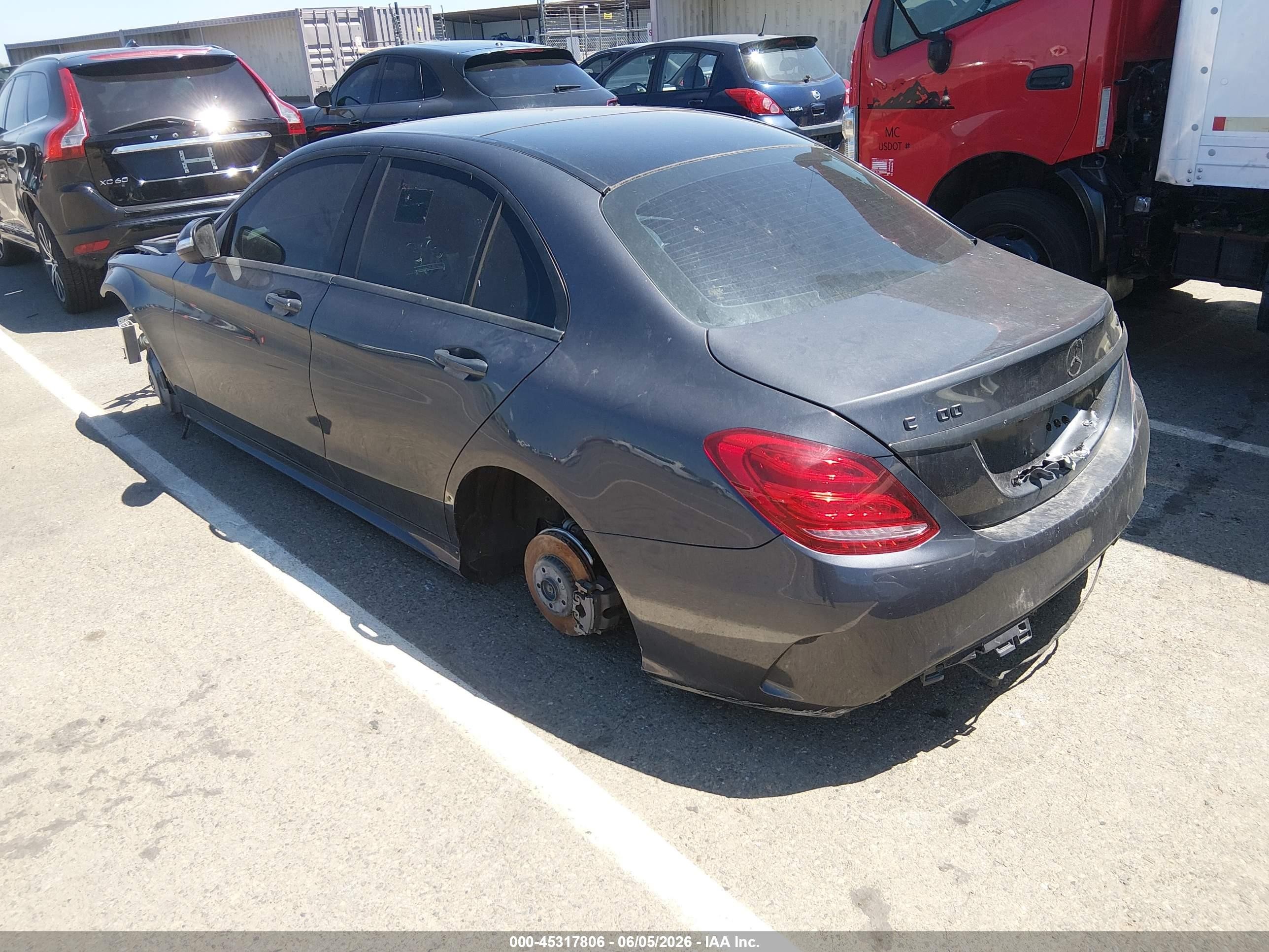 2015 Mercedes-benz C 400 4matic Серый vin: 55SWF6GB2FU025770