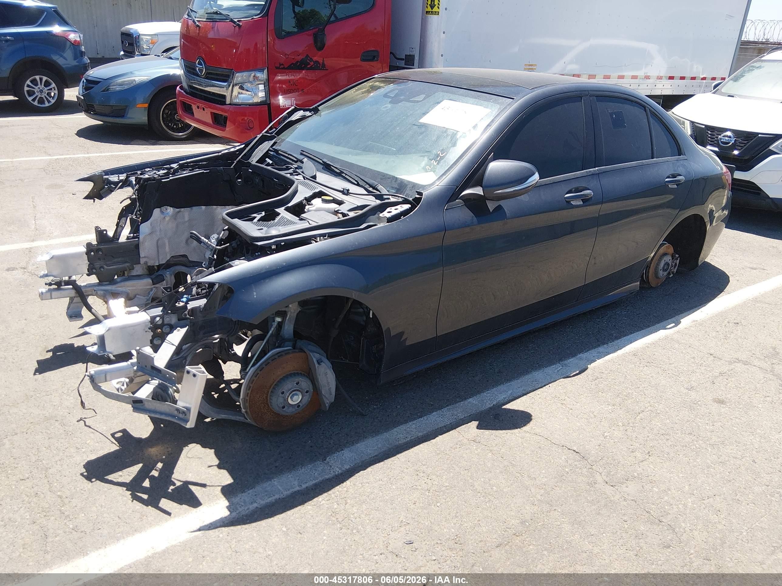 2015 Mercedes-benz C 400 4matic Серый vin: 55SWF6GB2FU025770