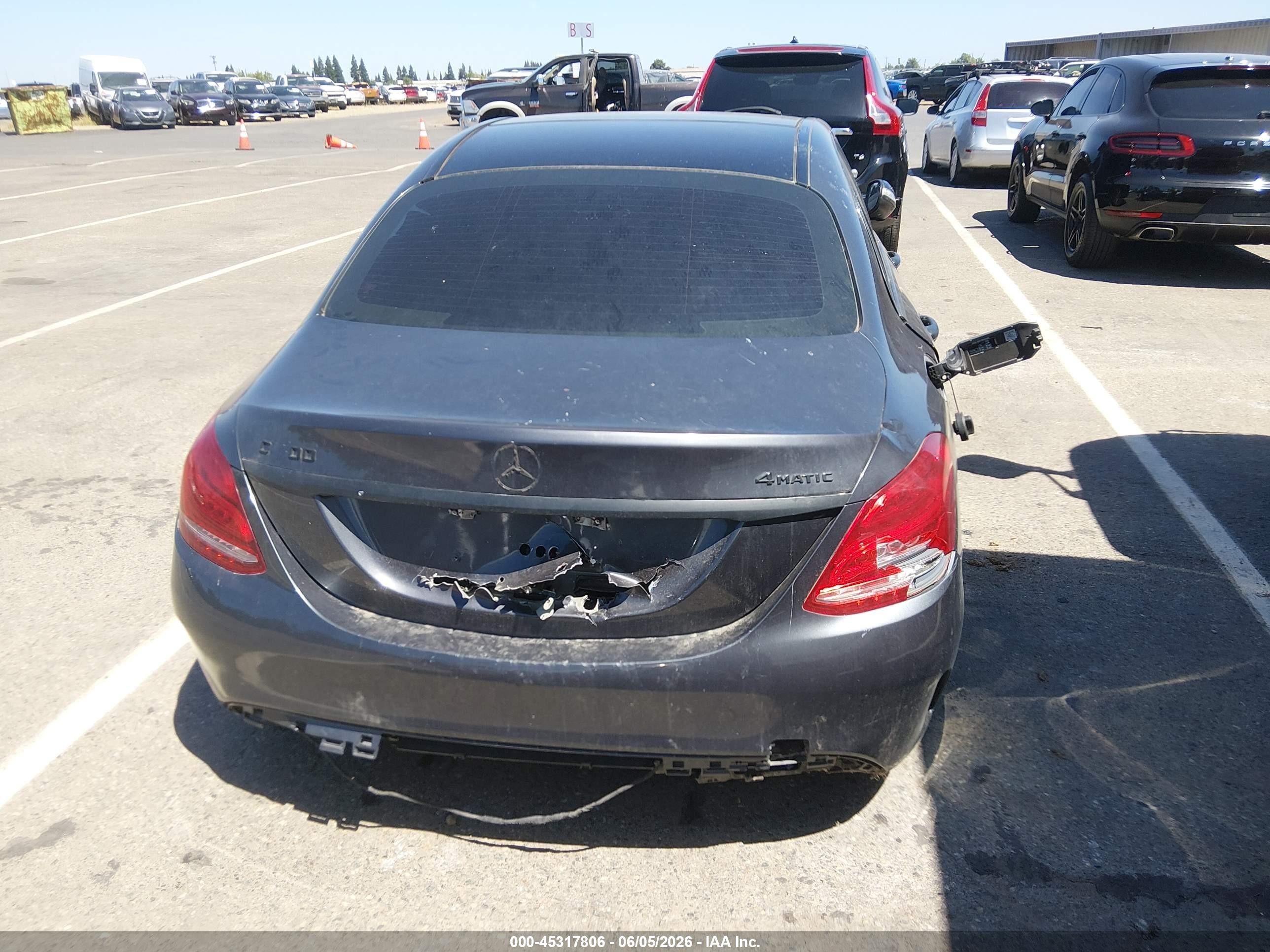 2015 Mercedes-benz C 400 4matic Серый vin: 55SWF6GB2FU025770