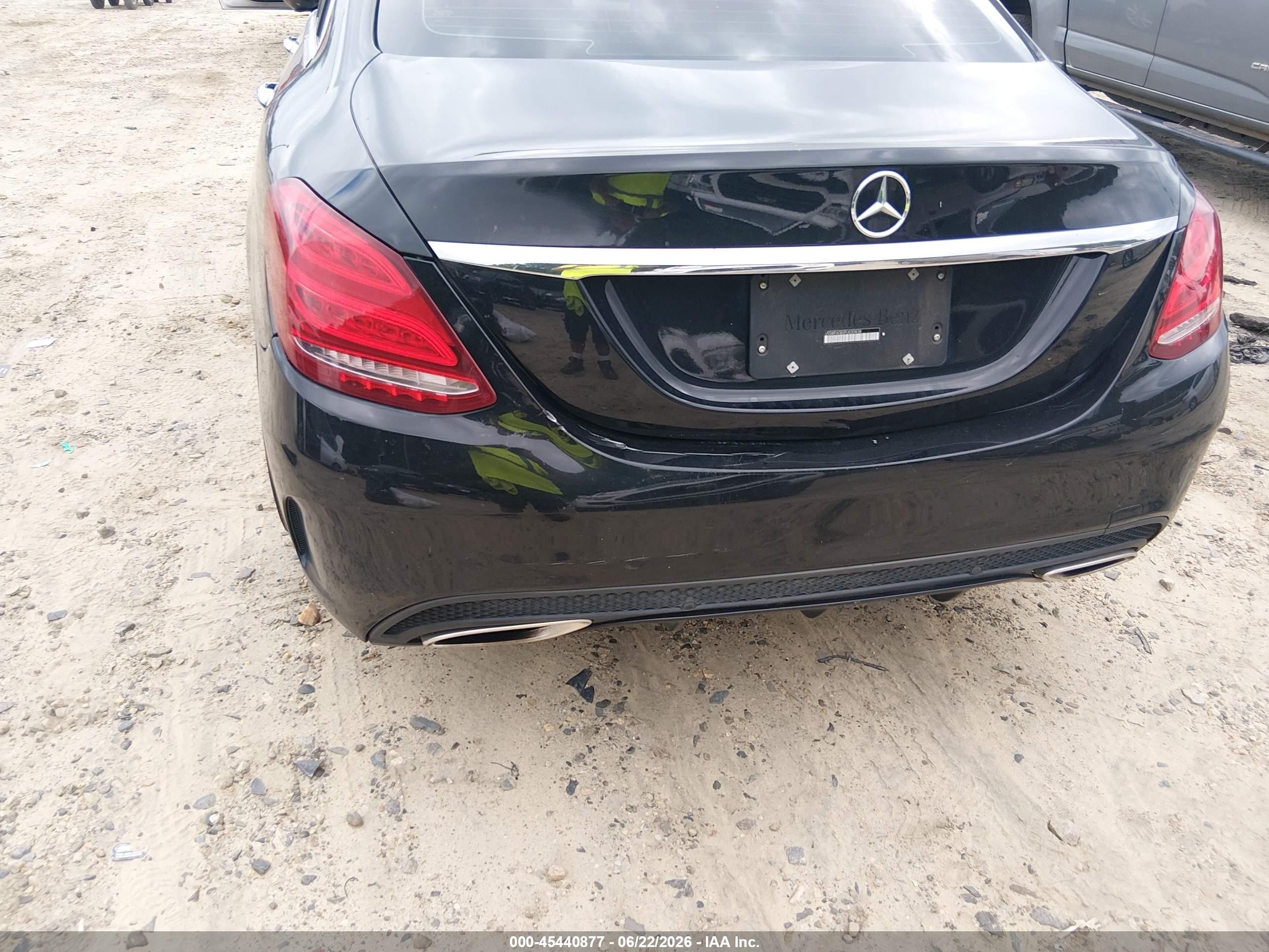 2015 Mercedes-benz C 400 4matic Black vin: 55SWF6GB2FU030838