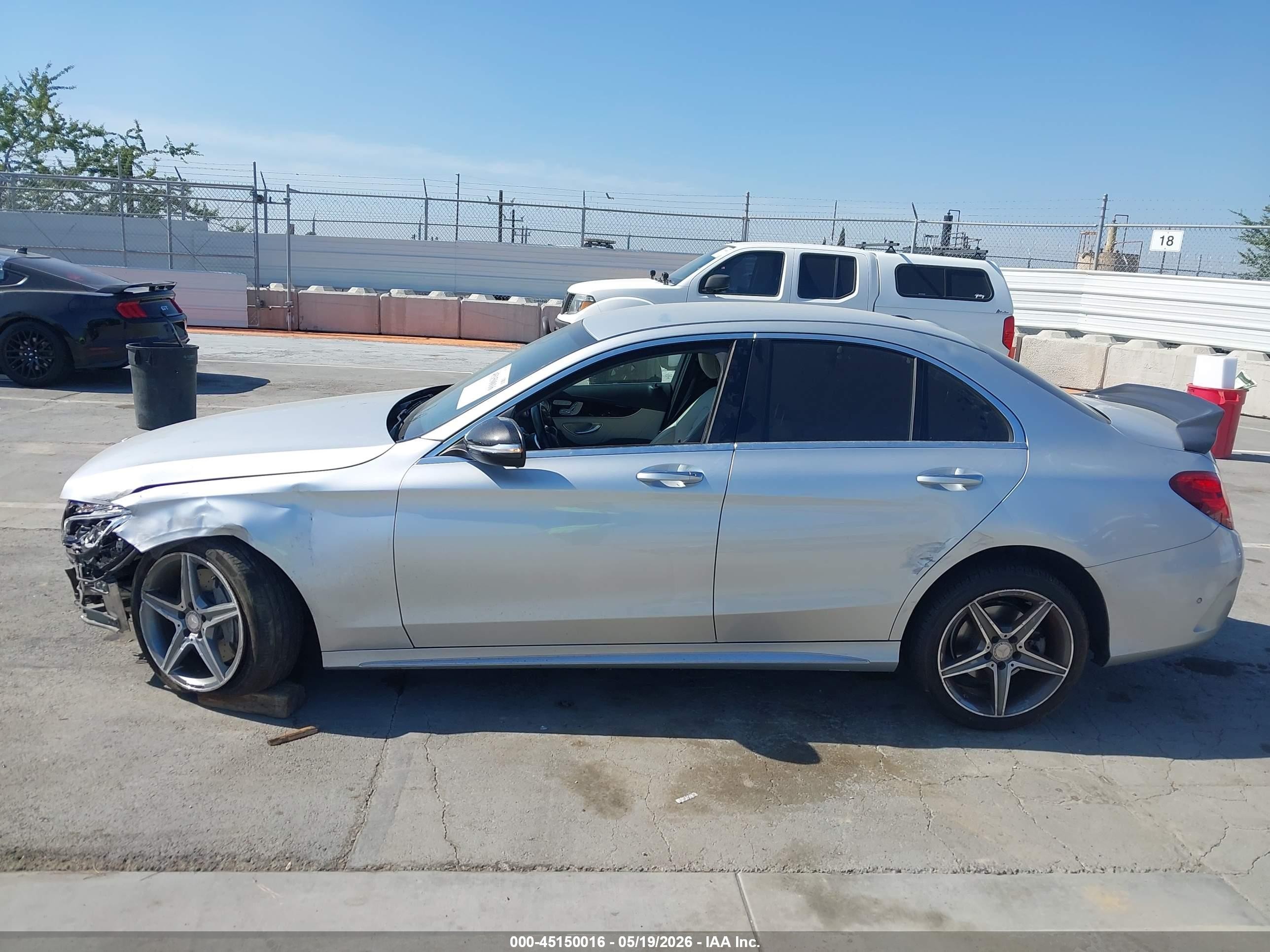 2015 Mercedes-benz C 400 4matic Silver vin: 55SWF6GB2FU034565