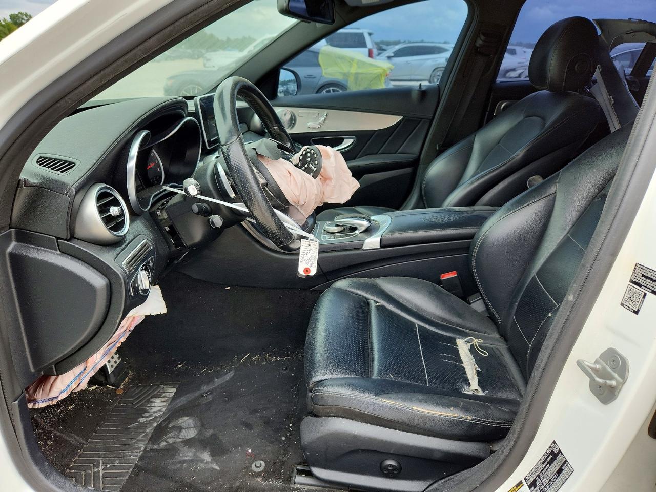 2015 Mercedes-benz C 400 4matic White vin: 55SWF6GB2FU035361